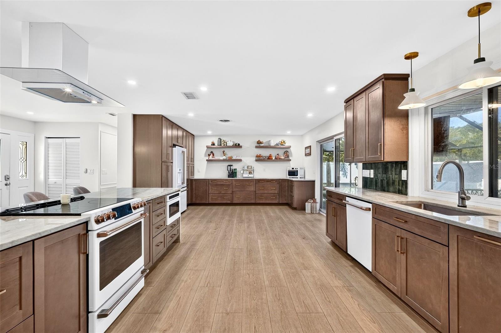 Single Family Residence at 5112 3RD AVENUE DR NW, BRADENTON, photo 10 of 47