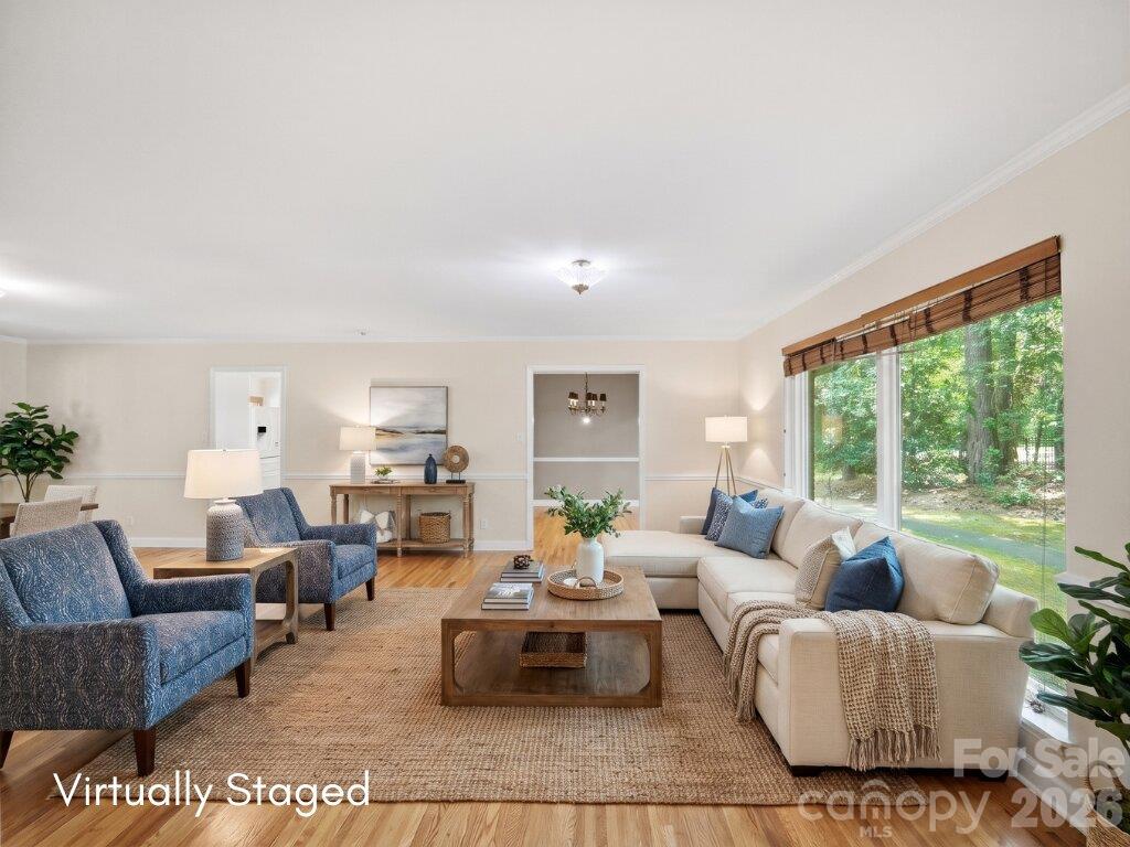 Single Family Residence at 1580 Pinewood Avenue, Lancaster, photo 10 of 38