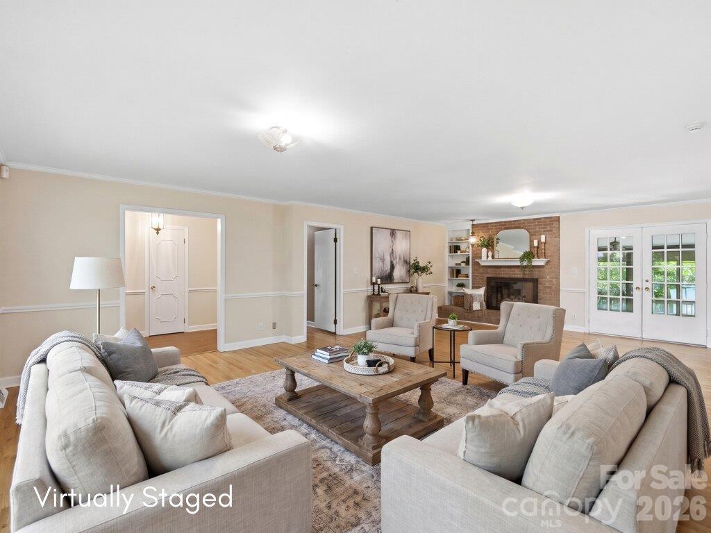 Single Family Residence at 1580 Pinewood Avenue, Lancaster, photo 13 of 38