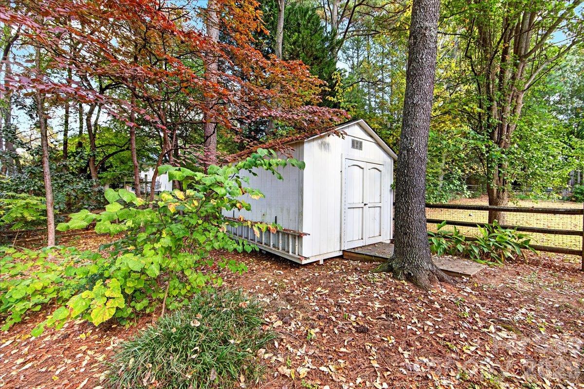 Large storage shed - 9115 Pine Springs Court, Huntersville