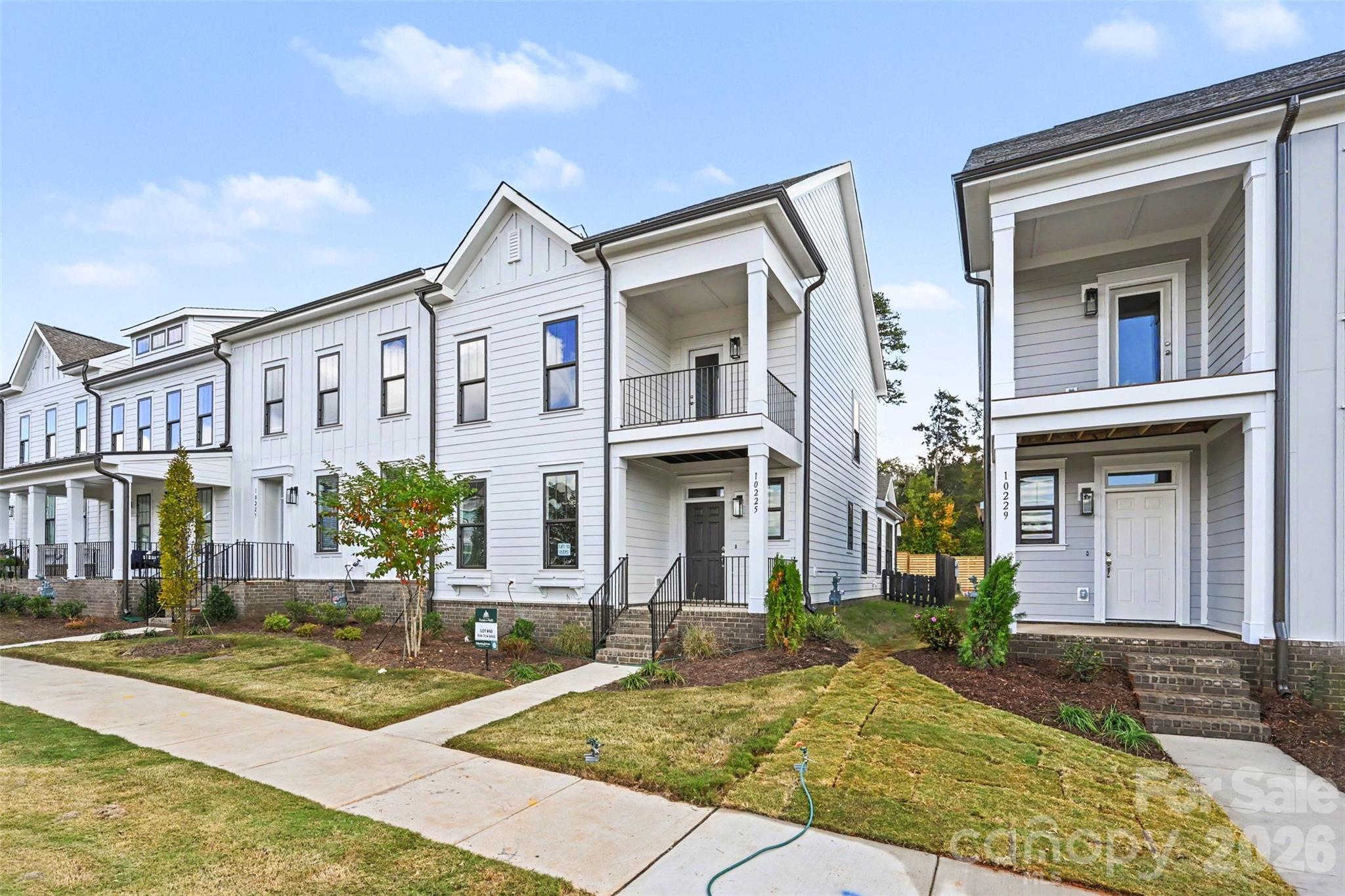 End unit lets extra light into the home - 10225 Rainier Trail Drive NW, Huntersville
