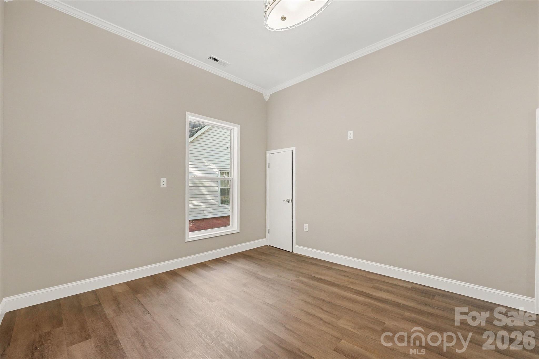 Single Family Residence at 517 Western Avenue, Statesville, photo 7 of 28