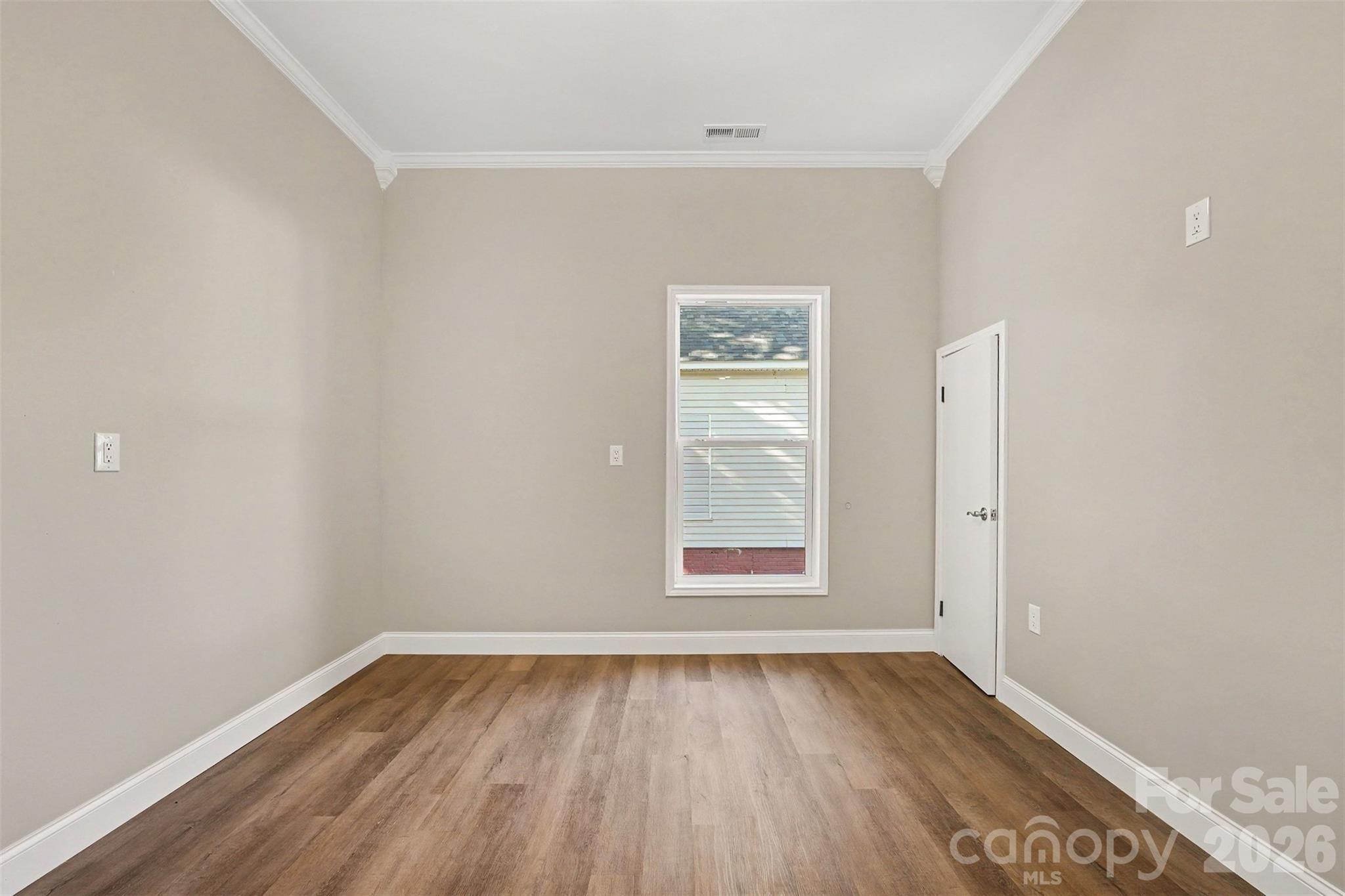 Single Family Residence at 517 Western Avenue, Statesville, photo 8 of 28