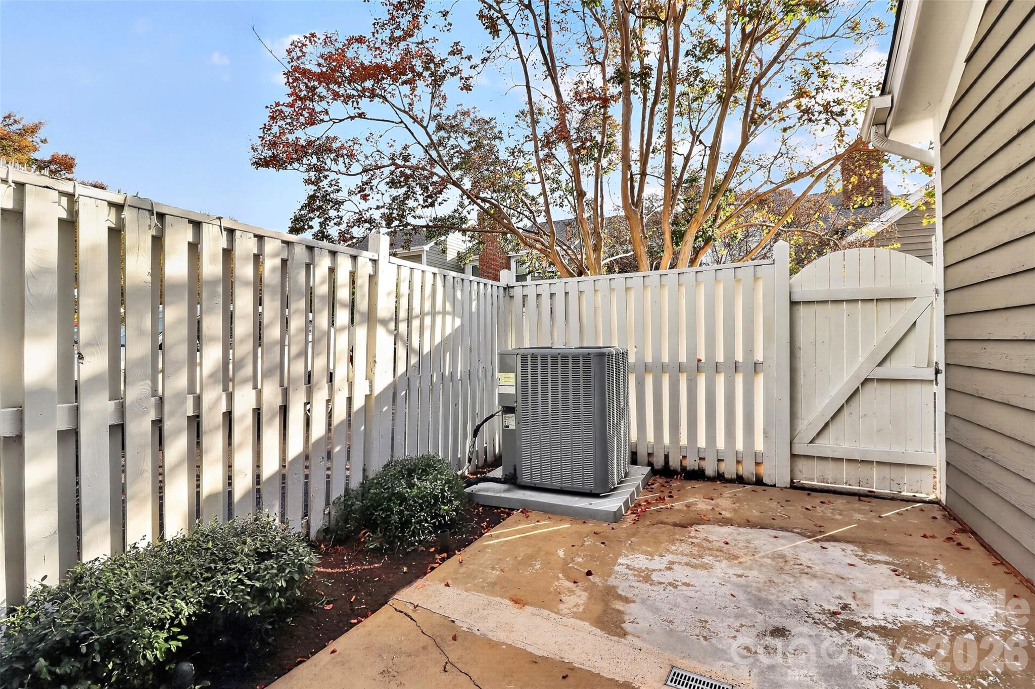 Side patio off of kitchen - 8254 Tradd Court, Charlotte