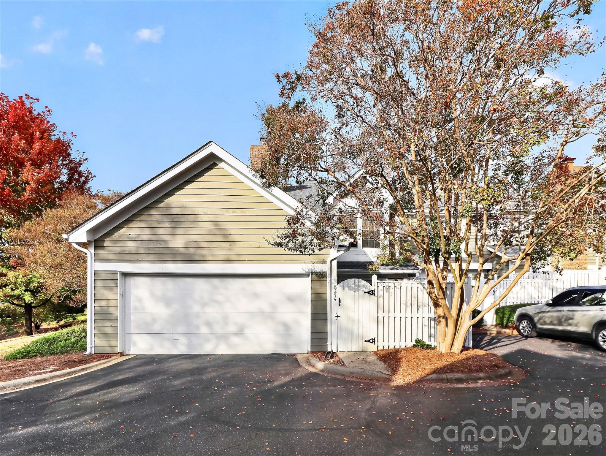 2 car garage - 8254 Tradd Court, Charlotte