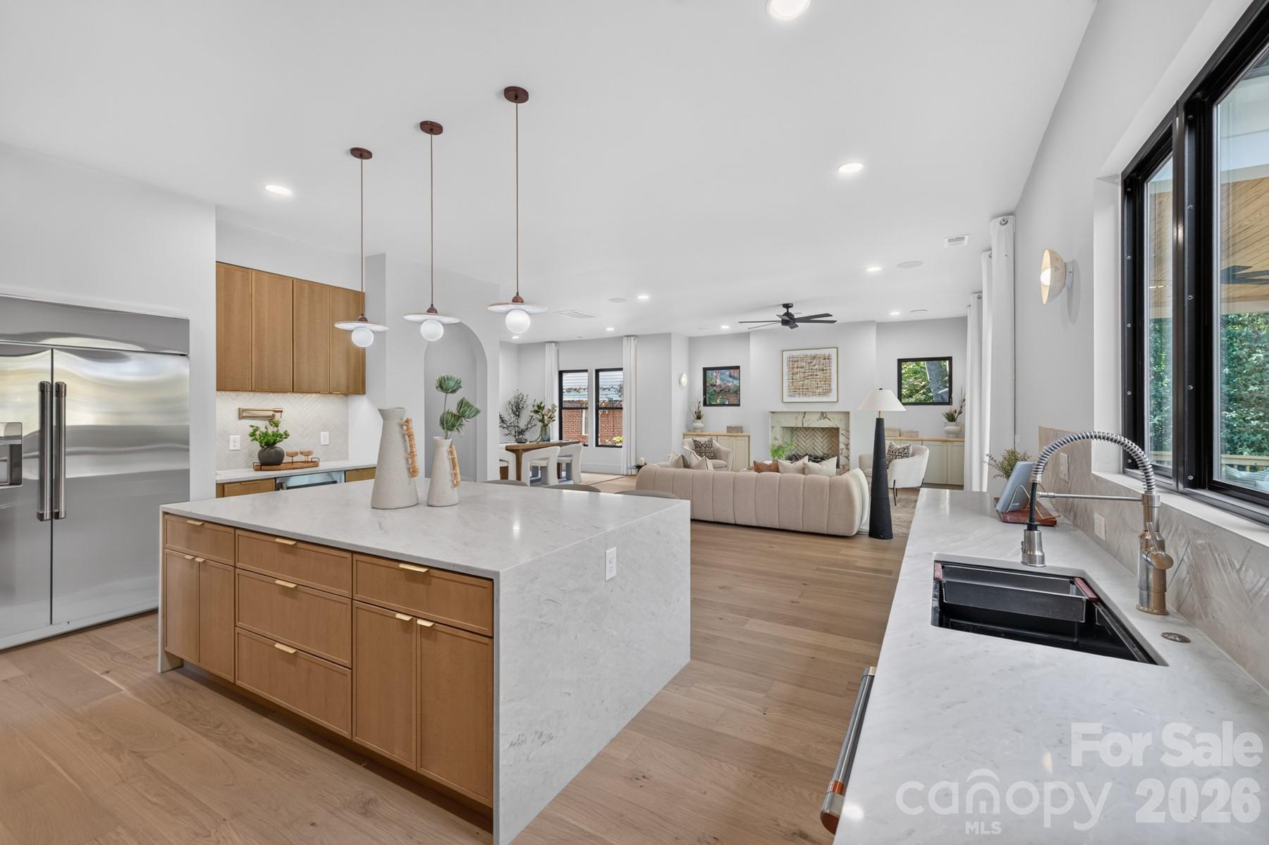 Single Family Residence at 433 Hollis Road, Charlotte, photo 6 of 47