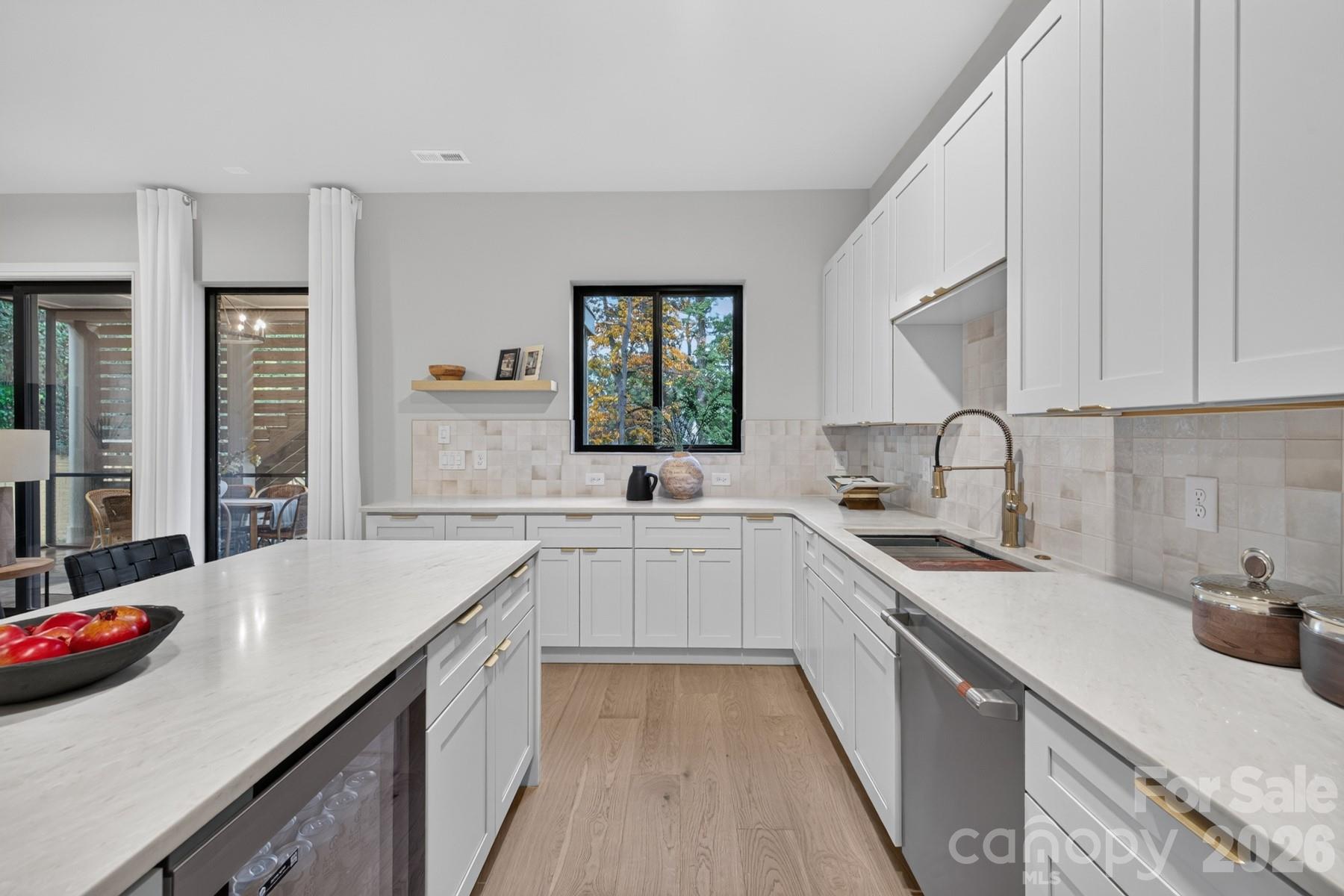 Single Family Residence at 433 Hollis Road, Charlotte, photo 34 of 47