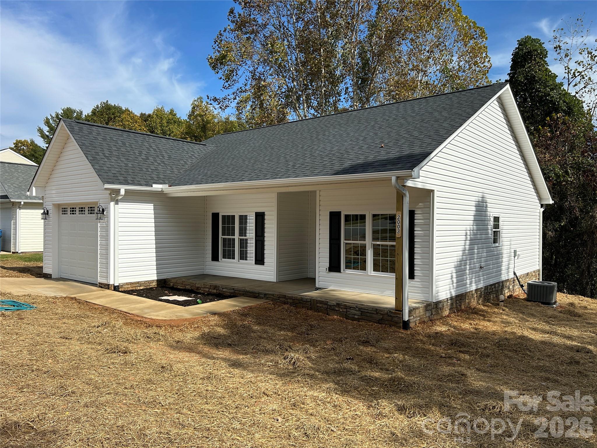 Single Family Residence at 2003 9th Street Street SE, Hickory, photo 3 of 19
