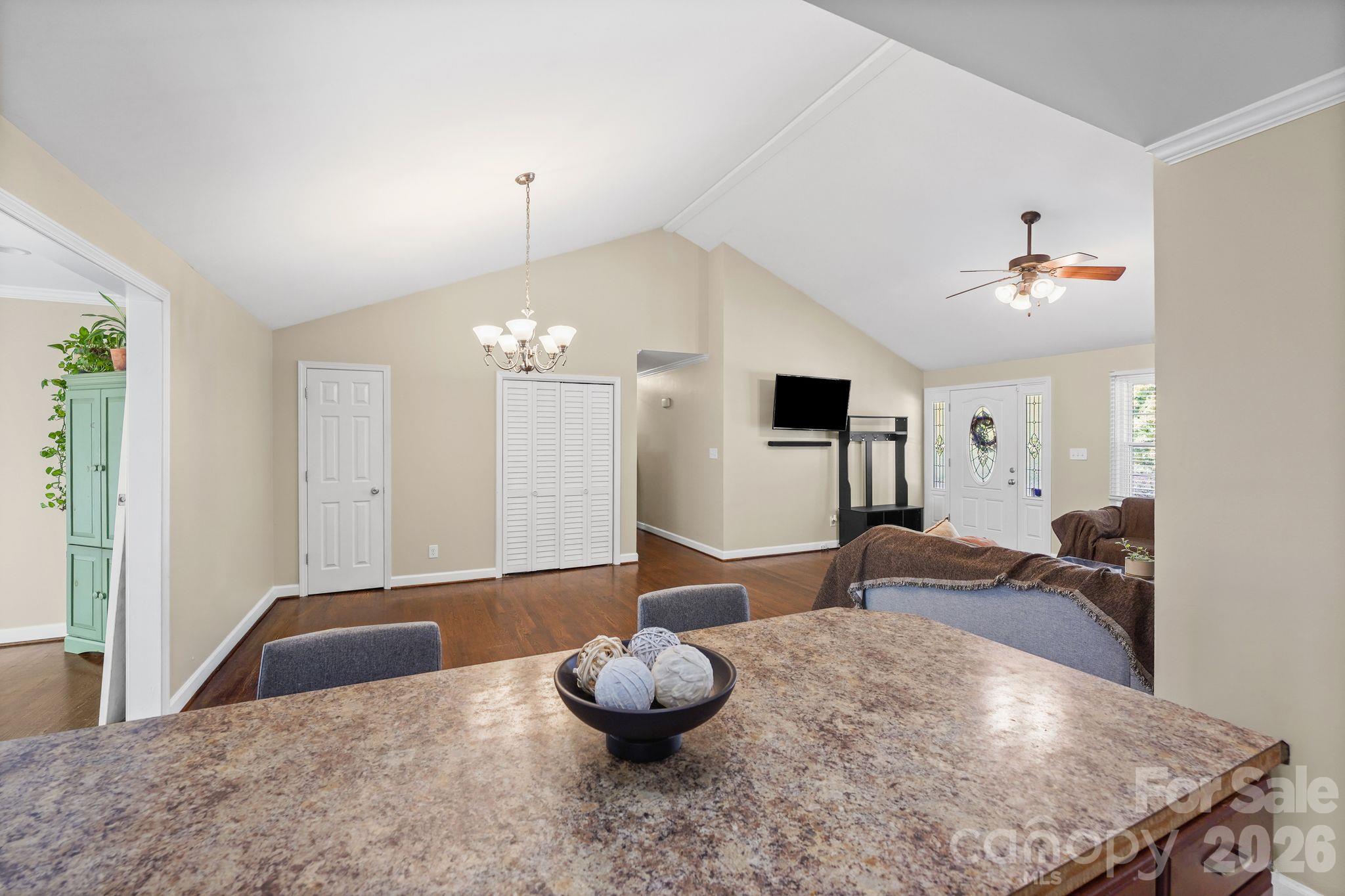 Single Family Residence at 380 Stratford Road, Lexington, photo 11 of 29