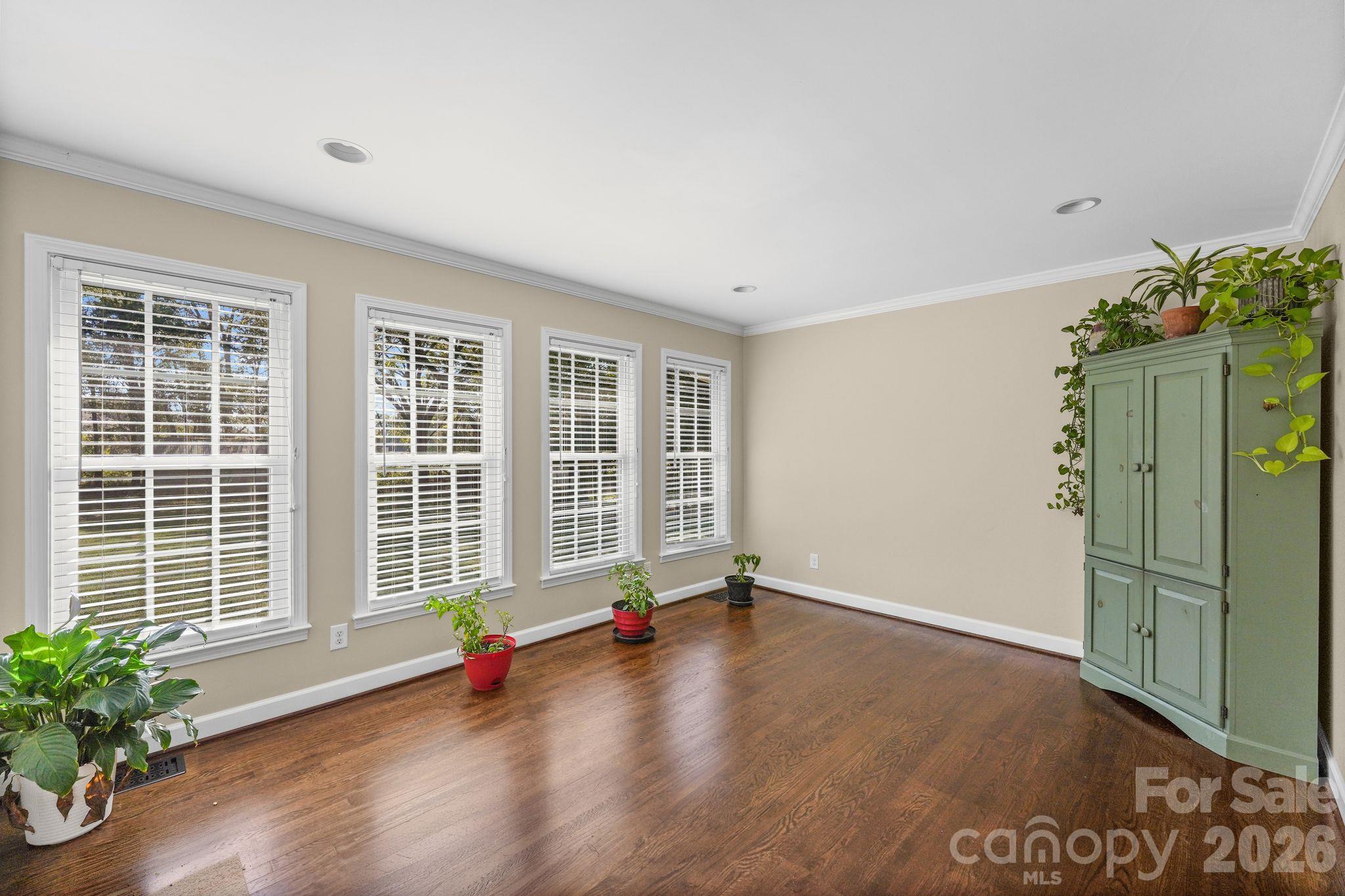 Single Family Residence at 380 Stratford Road, Lexington, photo 13 of 29