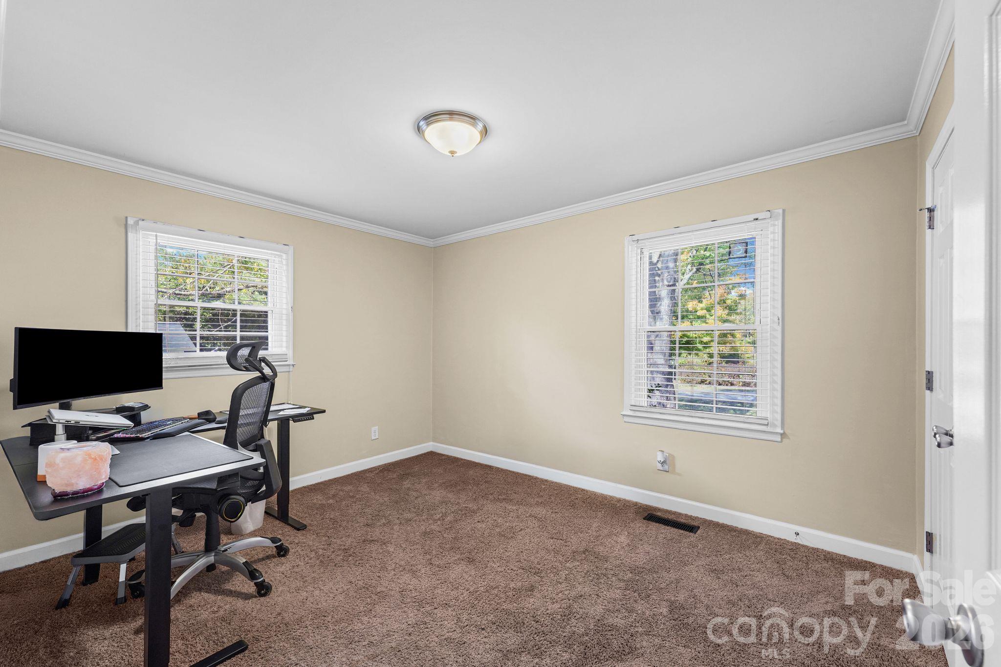 Single Family Residence at 380 Stratford Road, Lexington, photo 19 of 29
