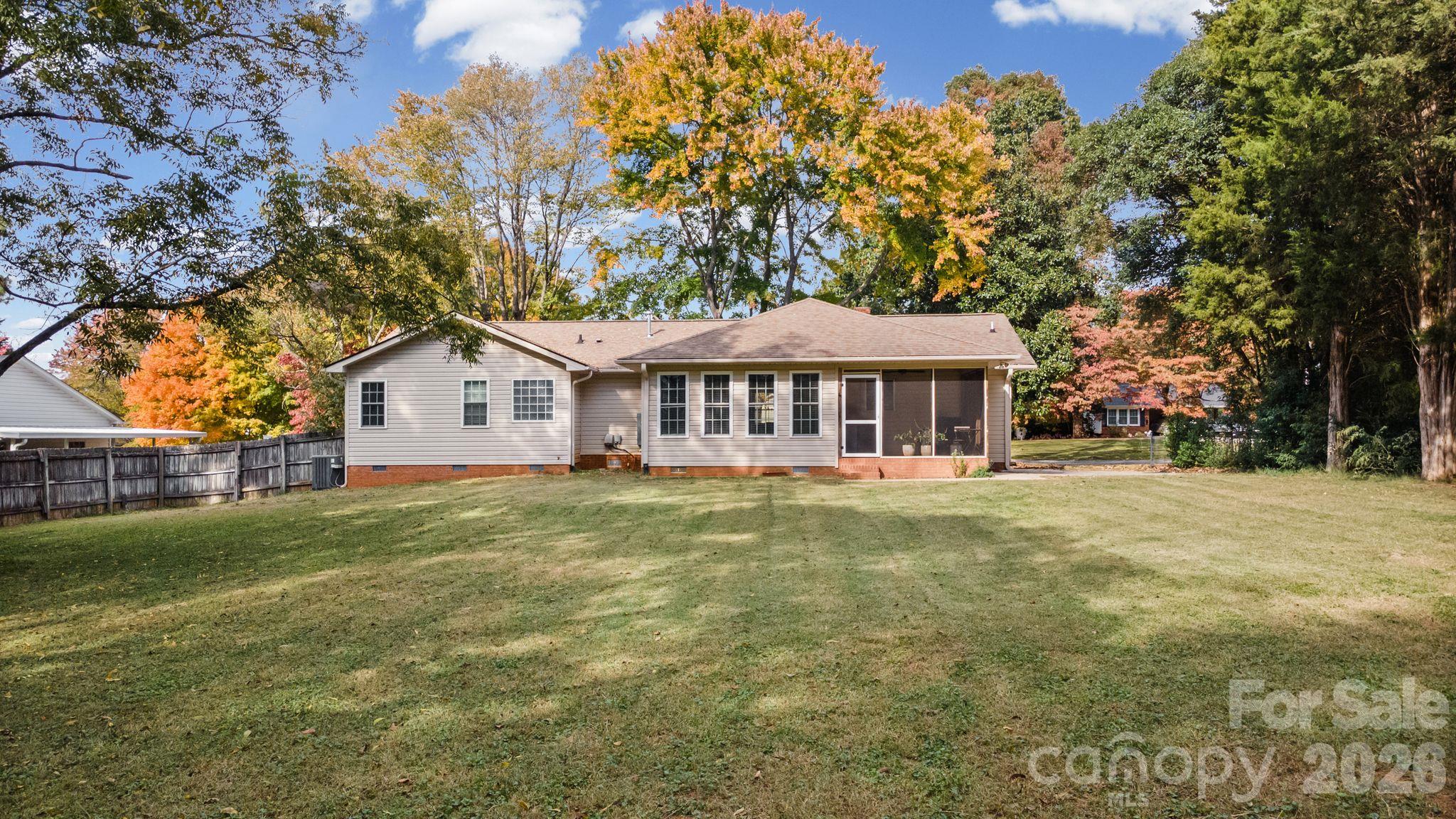 Single Family Residence at 380 Stratford Road, Lexington, photo 24 of 29