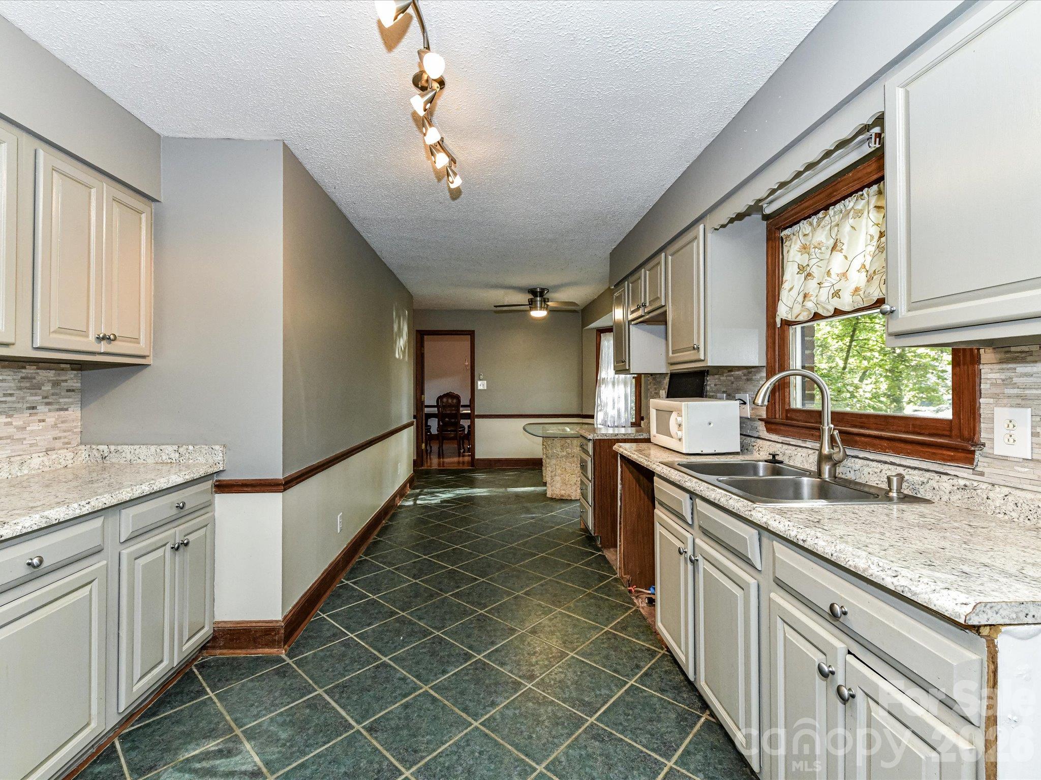 Single Family Residence at 2512 King Arthur Drive, Monroe, photo 10 of 46