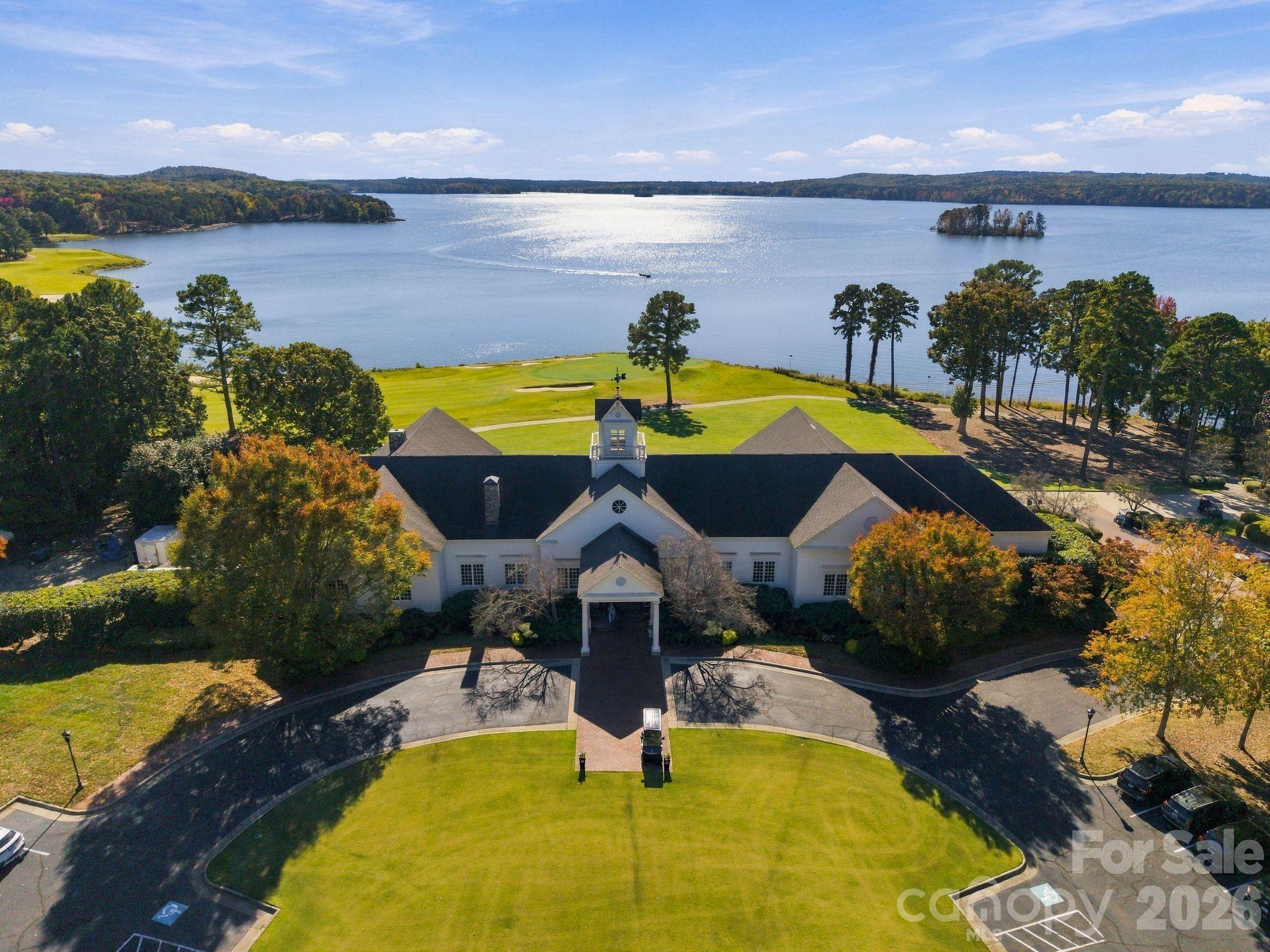 Clubhouse - 347 Millingport Lane, New London