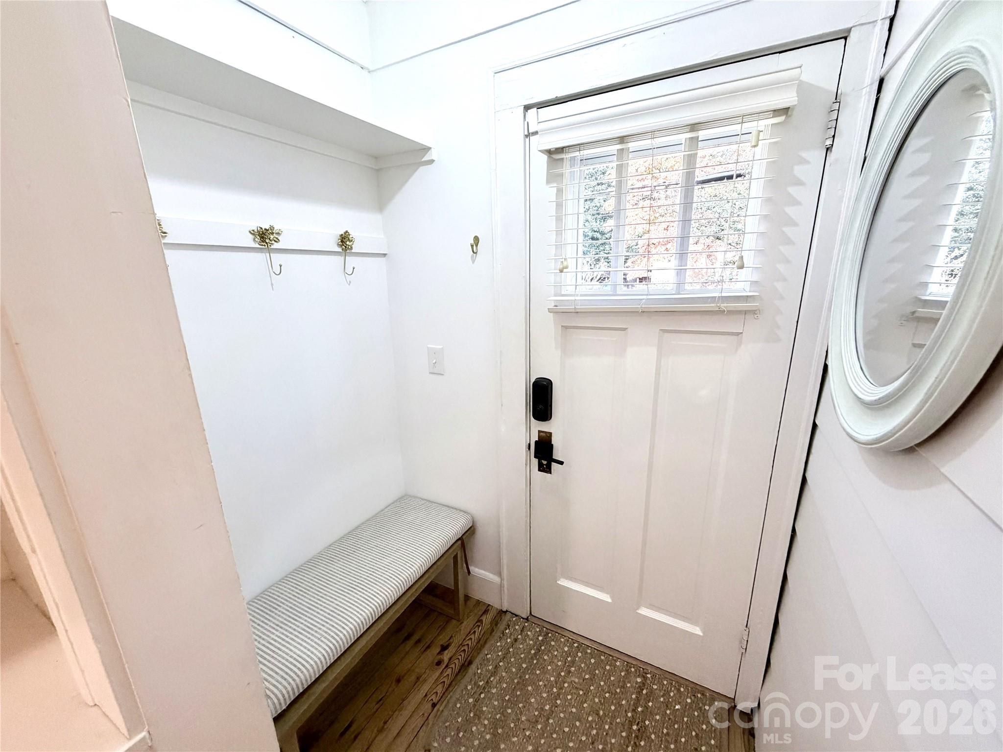 Single Family Residence at 702 McKnight Street, Belmont, photo 5 of 20