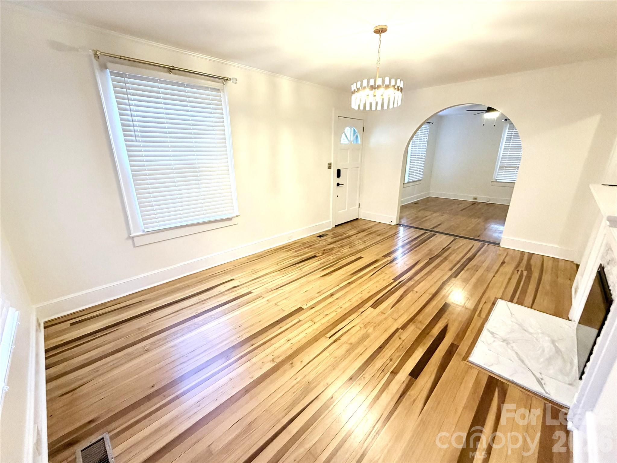 Single Family Residence at 702 McKnight Street, Belmont, photo 8 of 20