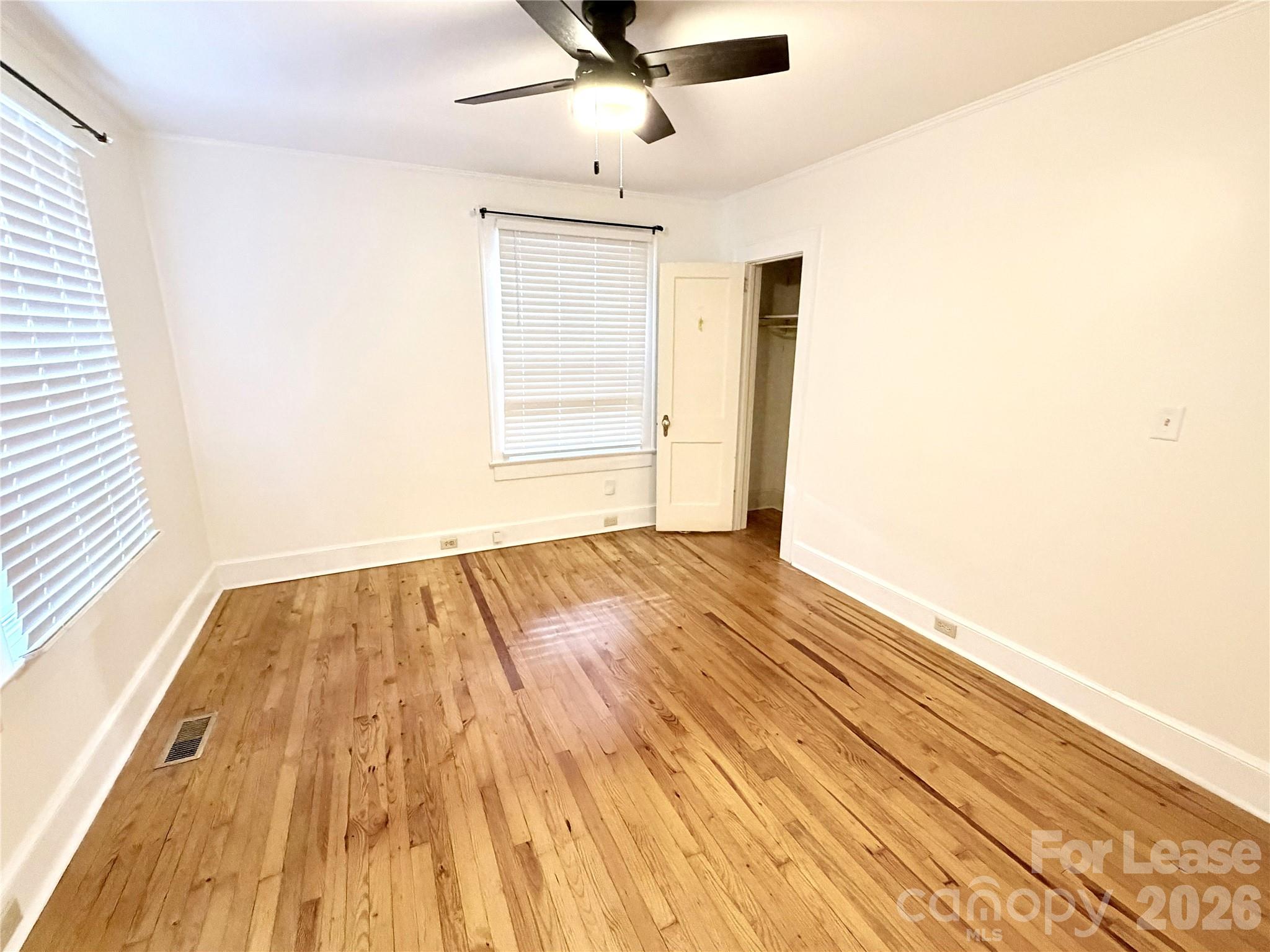 Single Family Residence at 702 McKnight Street, Belmont, photo 10 of 20