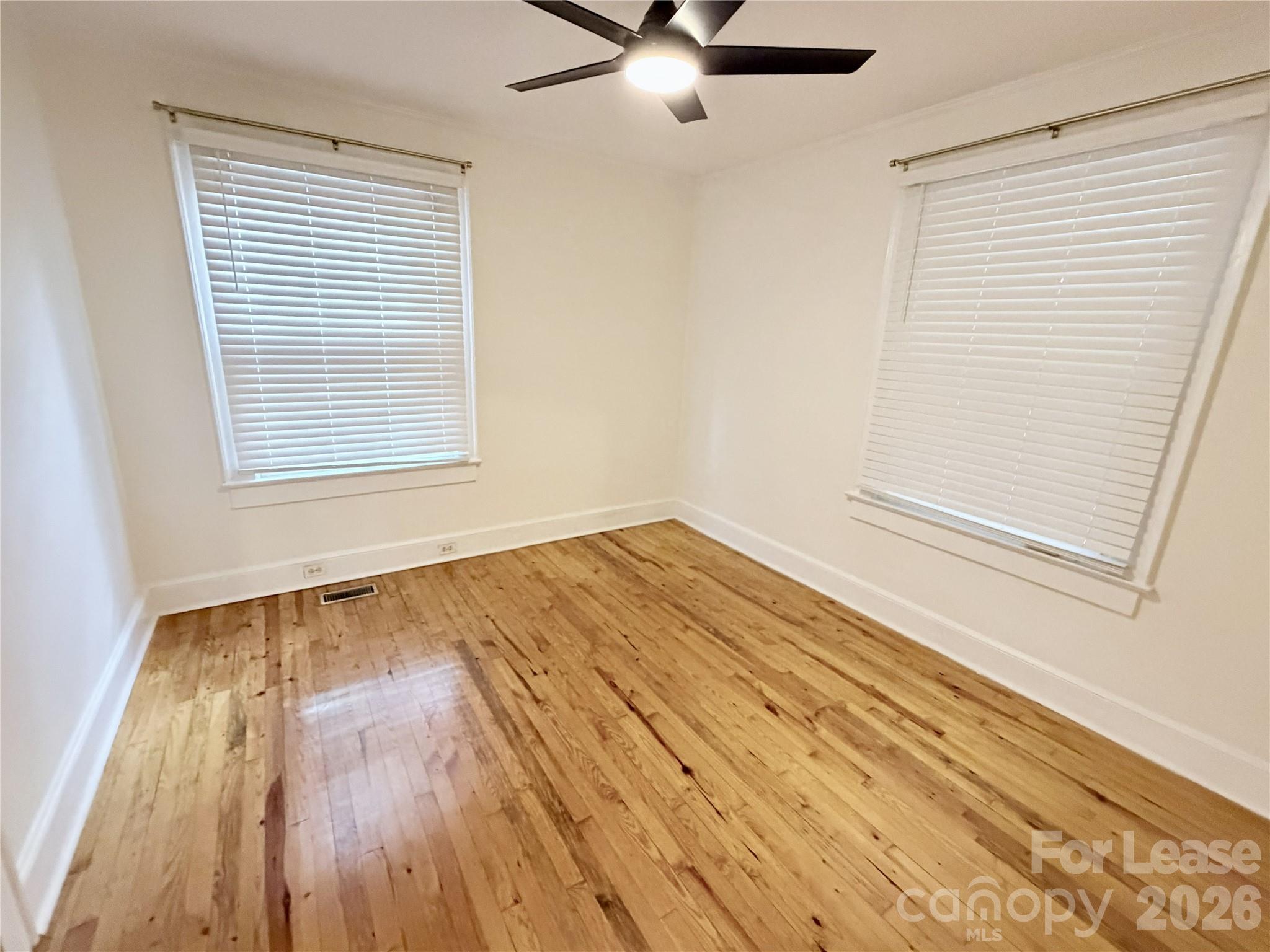 Single Family Residence at 702 McKnight Street, Belmont, photo 12 of 20