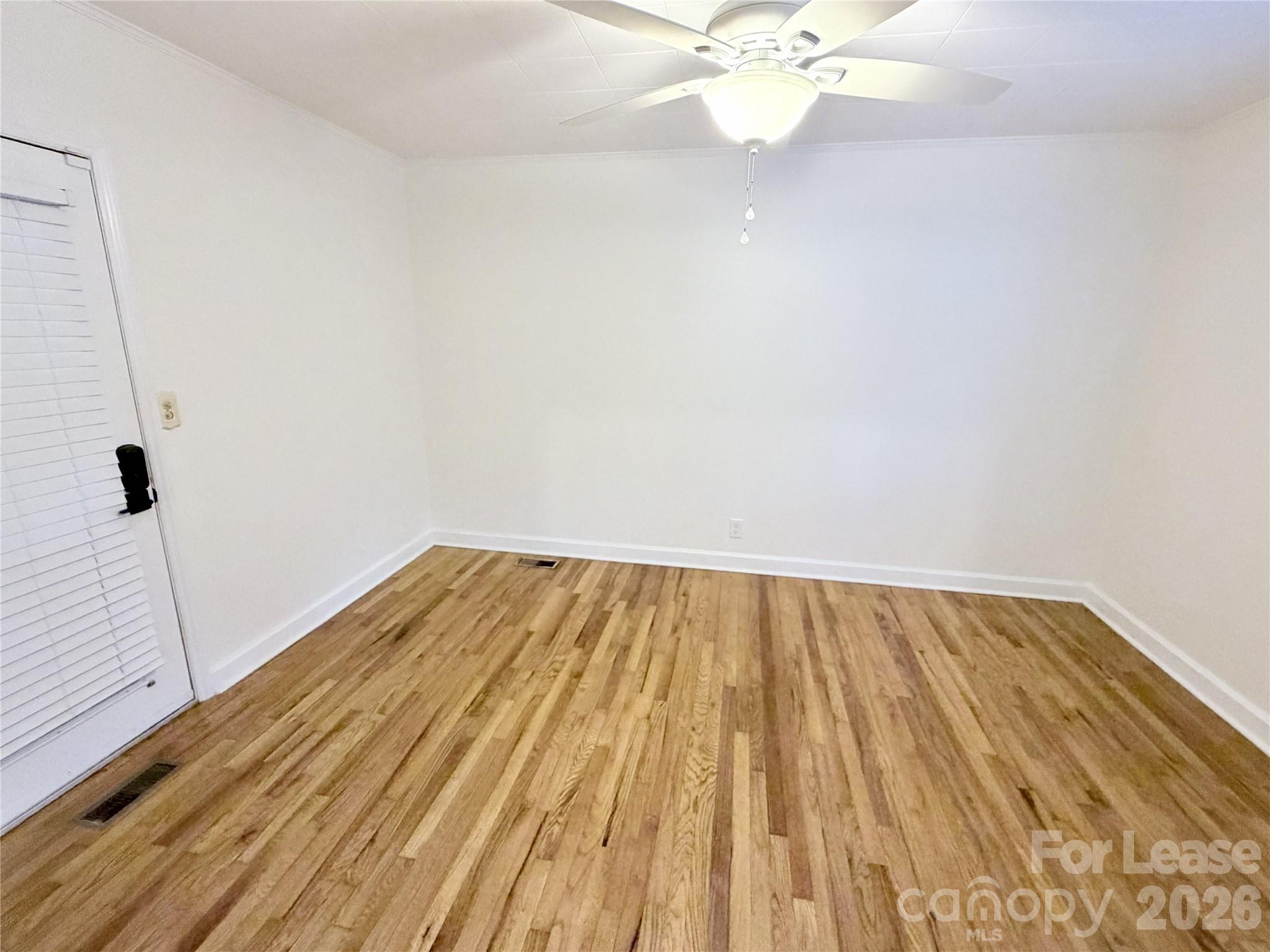 Single Family Residence at 702 McKnight Street, Belmont, photo 18 of 20