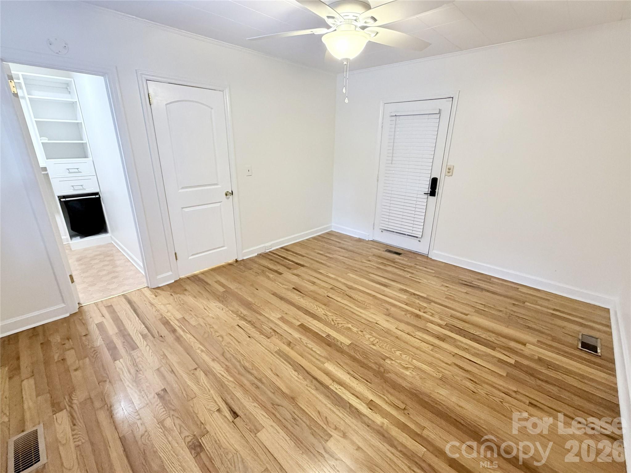 Single Family Residence at 702 McKnight Street, Belmont, photo 19 of 20