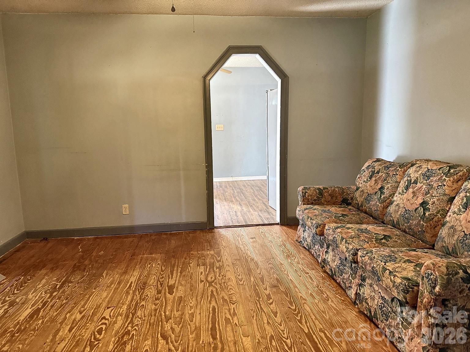 Living Room - 1647 Old Pinckney Road, York