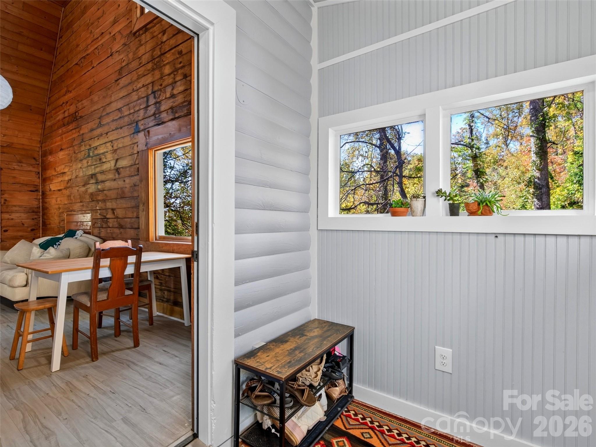 Spacious mudroom - 335 Moody Cove Road, Weaverville