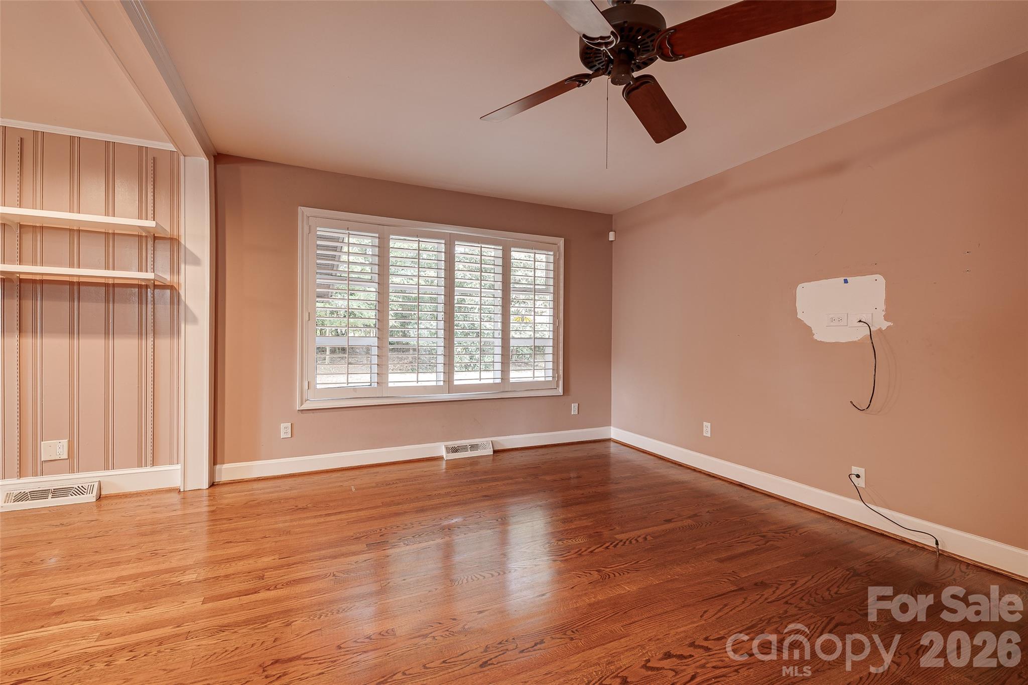 Single Family Residence at 6730 Brookcrest Drive, Charlotte, photo 9 of 29