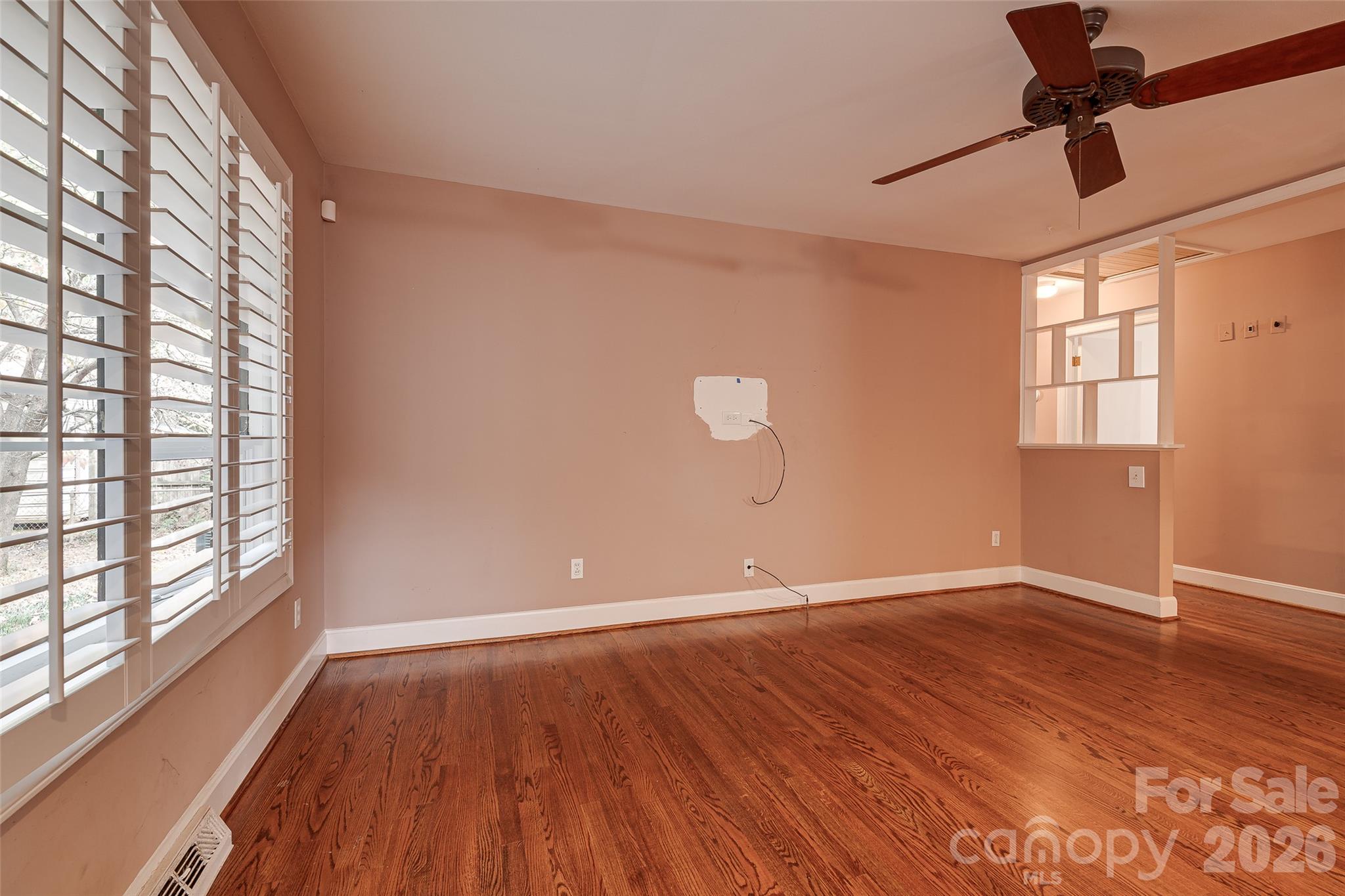 Single Family Residence at 6730 Brookcrest Drive, Charlotte, photo 10 of 29