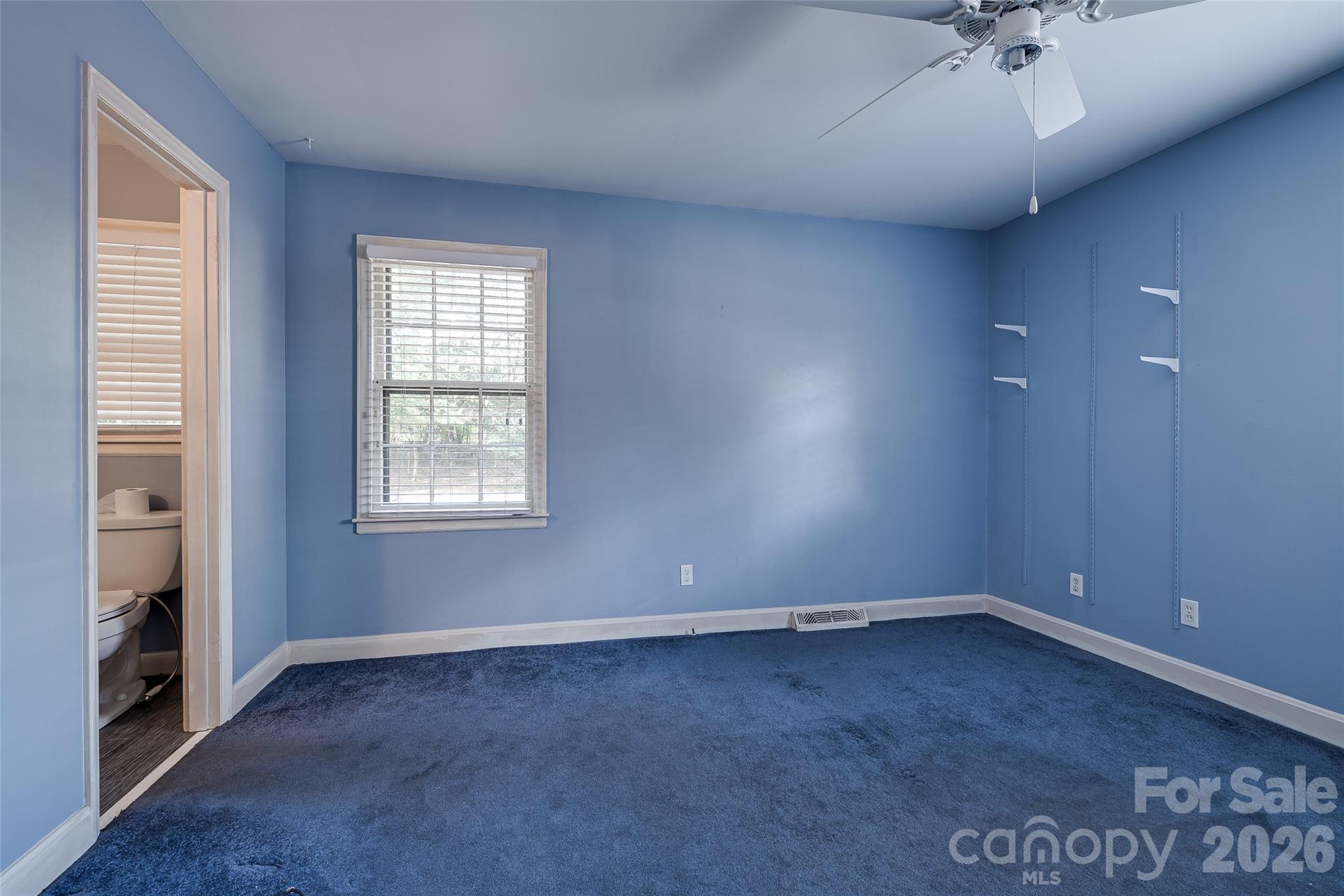 Single Family Residence at 6730 Brookcrest Drive, Charlotte, photo 14 of 29