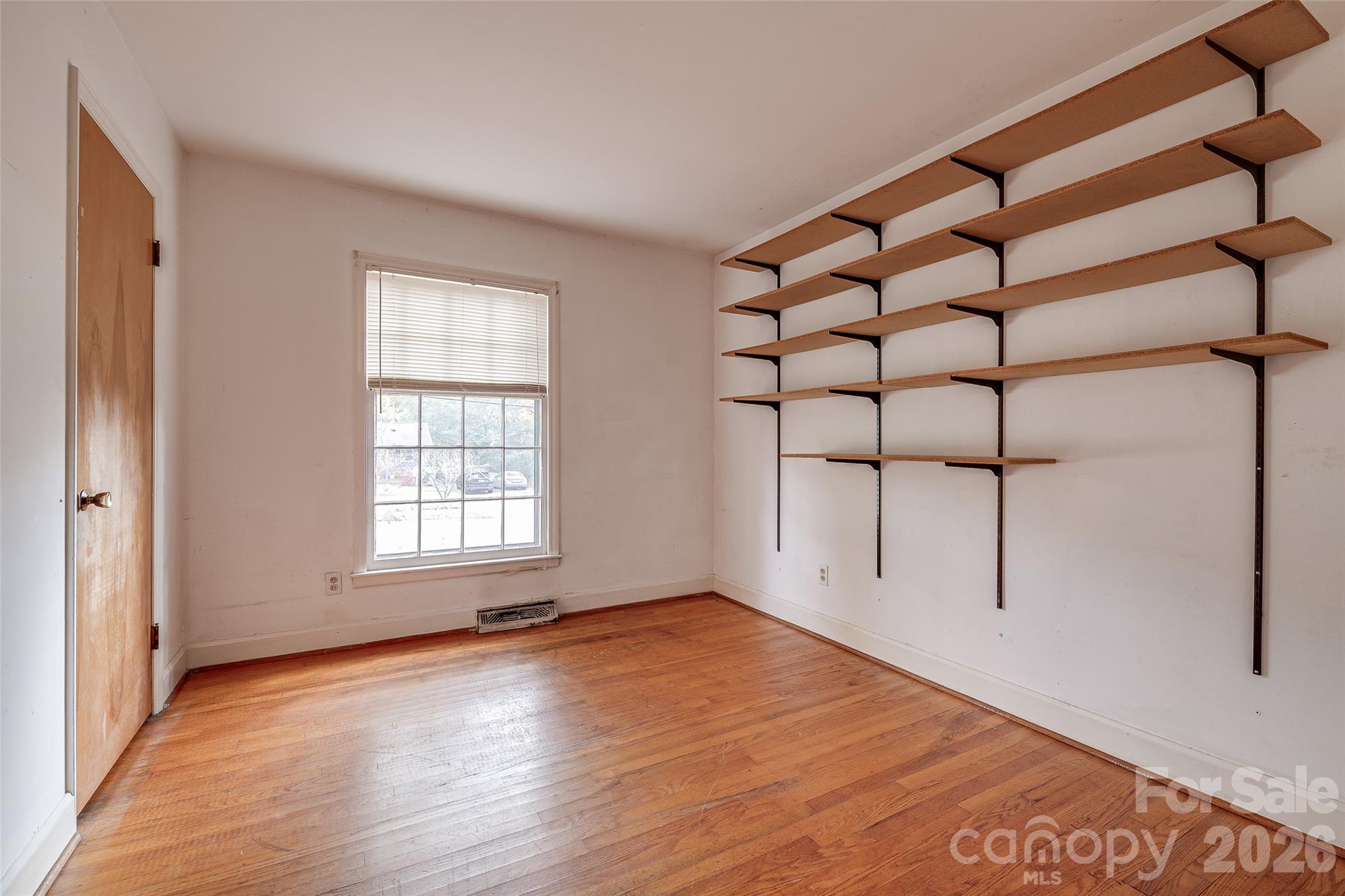 Single Family Residence at 6730 Brookcrest Drive, Charlotte, photo 16 of 29