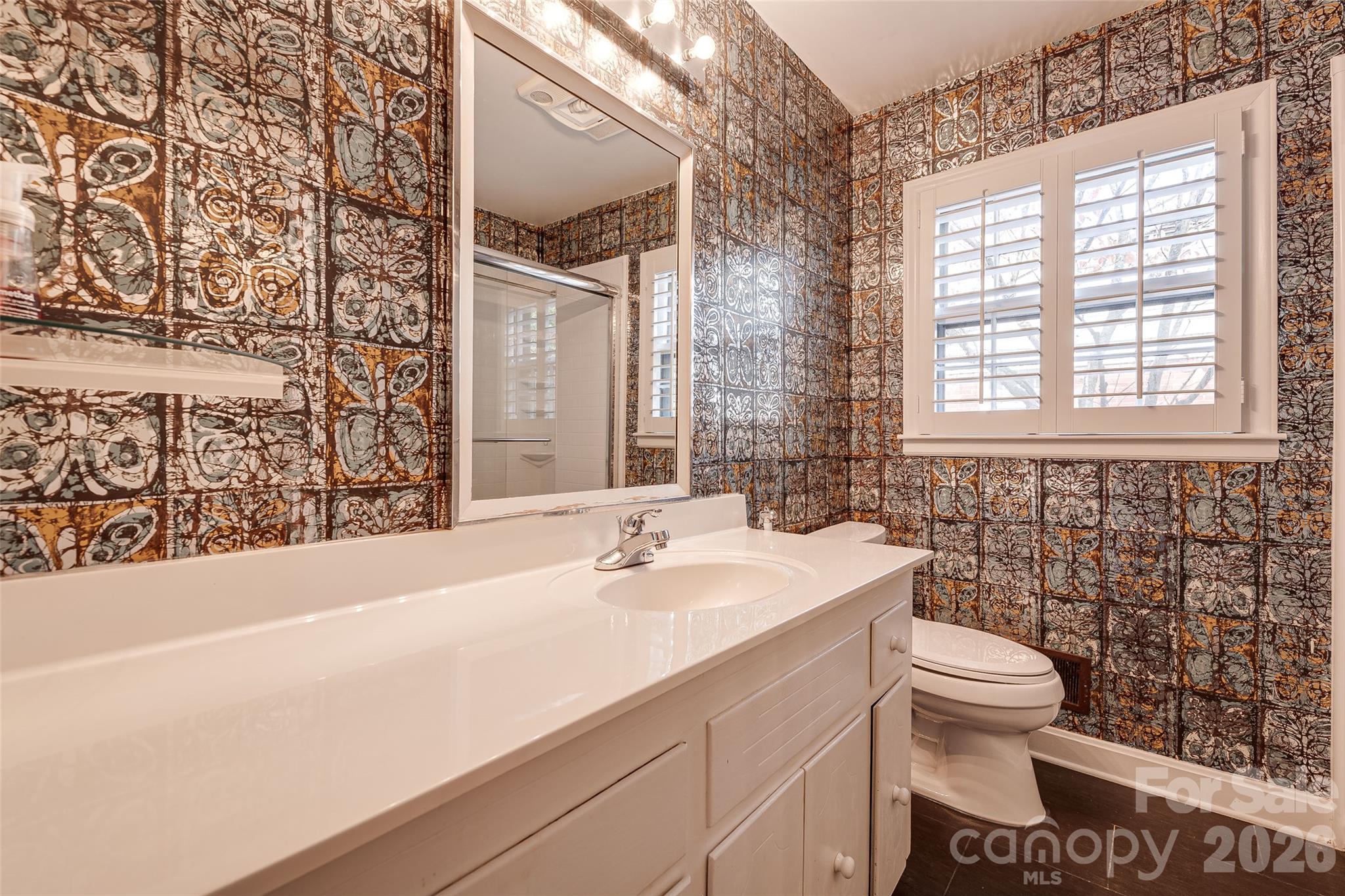 Single Family Residence at 6730 Brookcrest Drive, Charlotte, photo 20 of 29