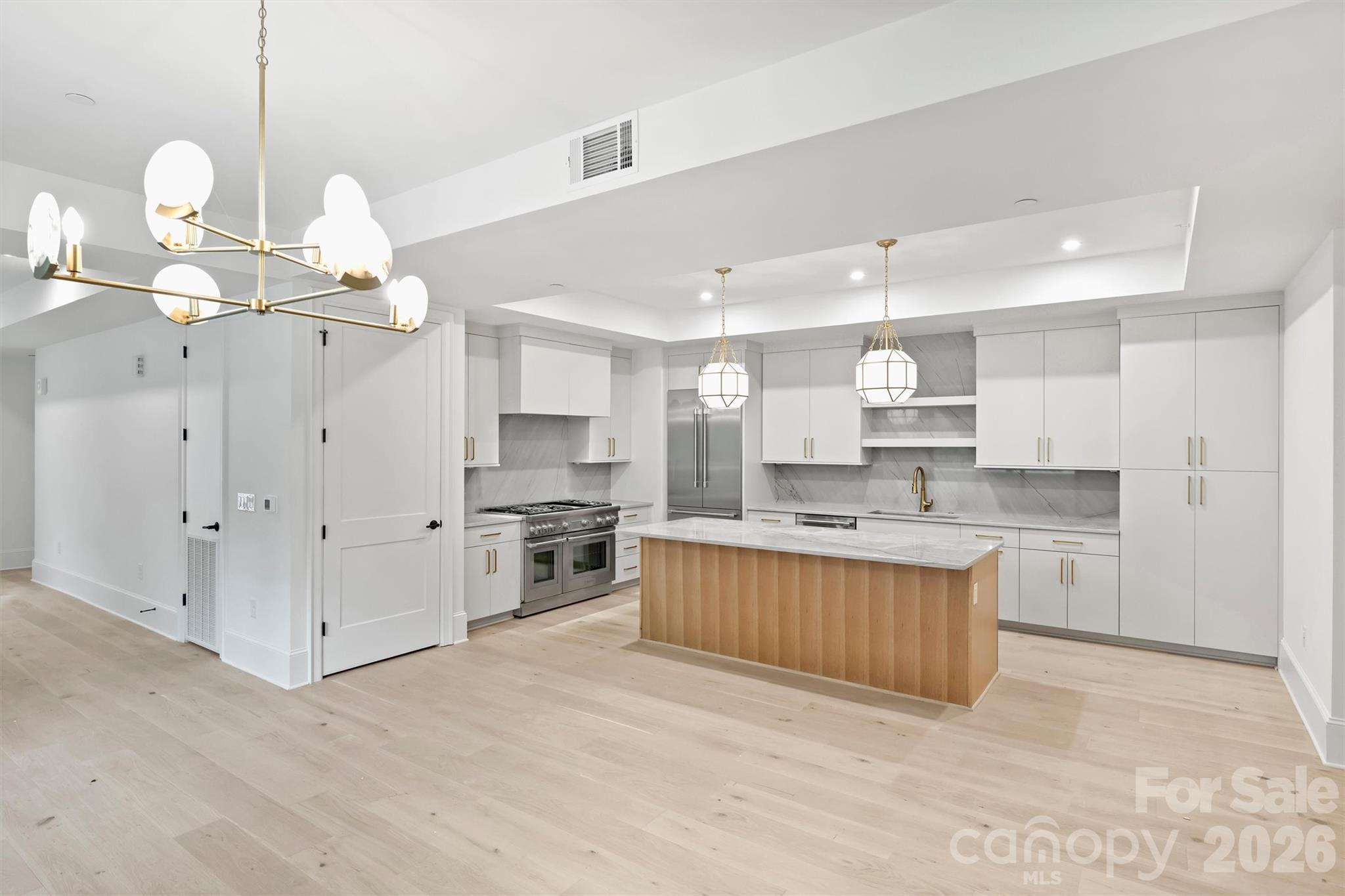 Condominium at 409 Queens Road, Charlotte, photo 3 of 48