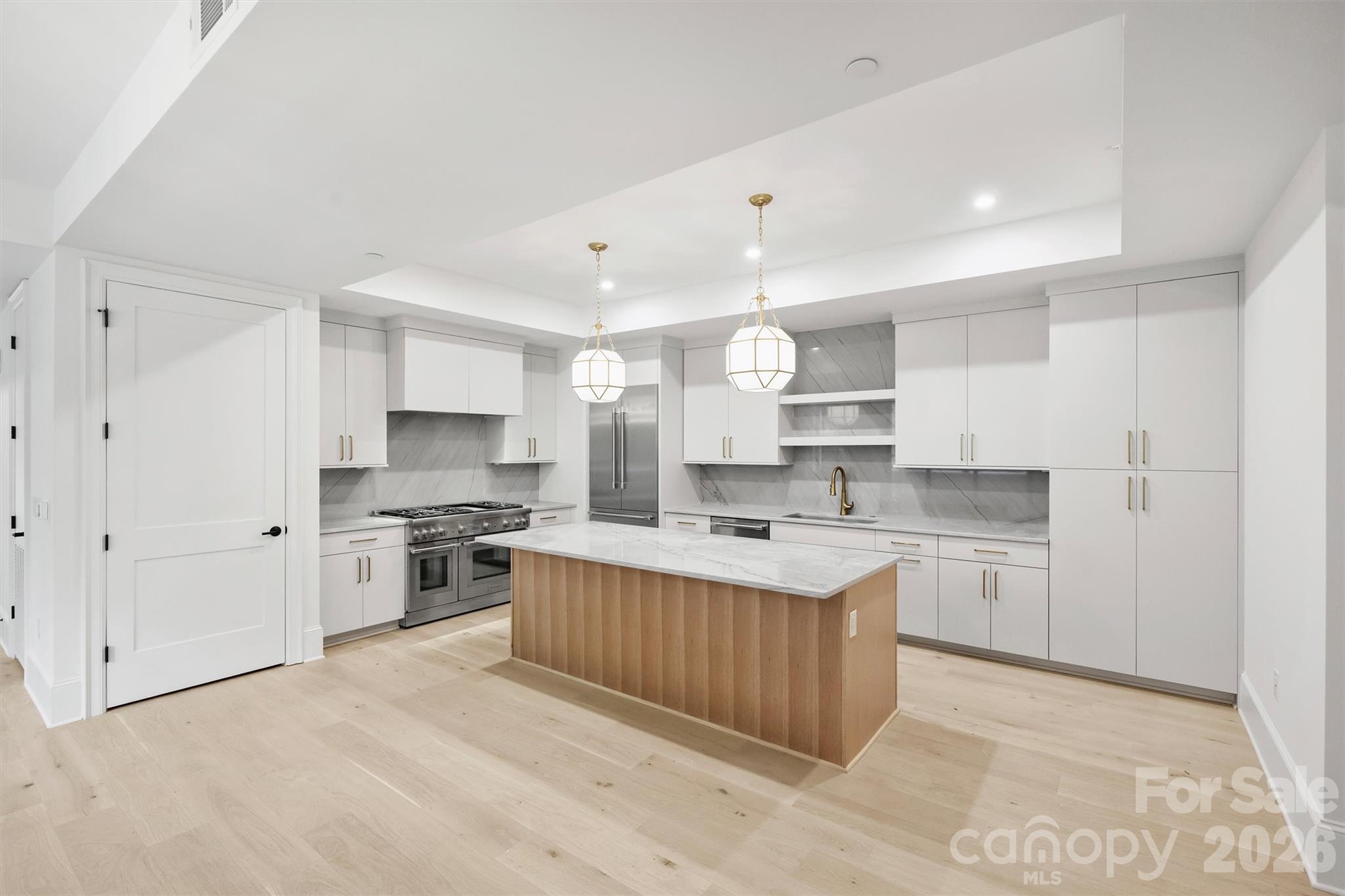 Condominium at 409 Queens Road, Charlotte, photo 4 of 48
