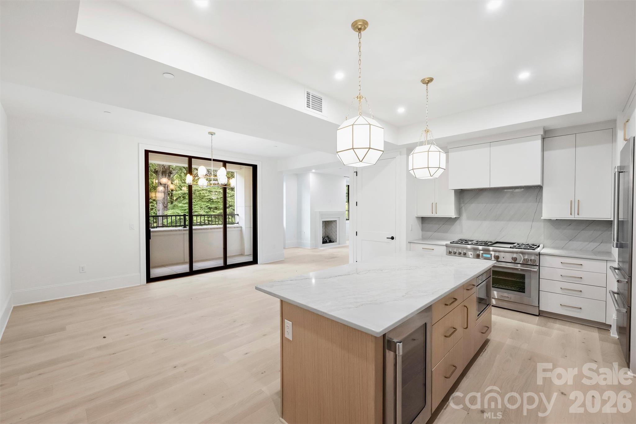 Condominium at 409 Queens Road, Charlotte, photo 8 of 48
