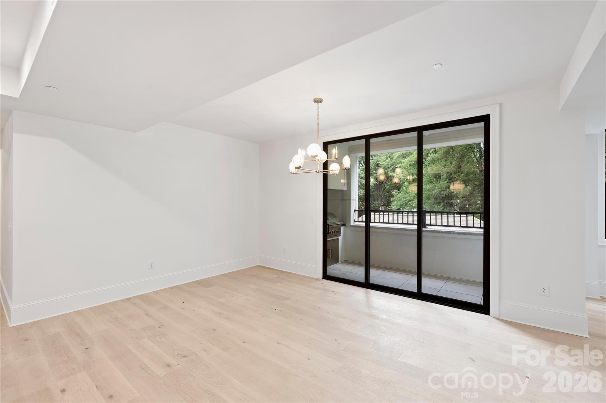 Condominium at 409 Queens Road, Charlotte, photo 12 of 48