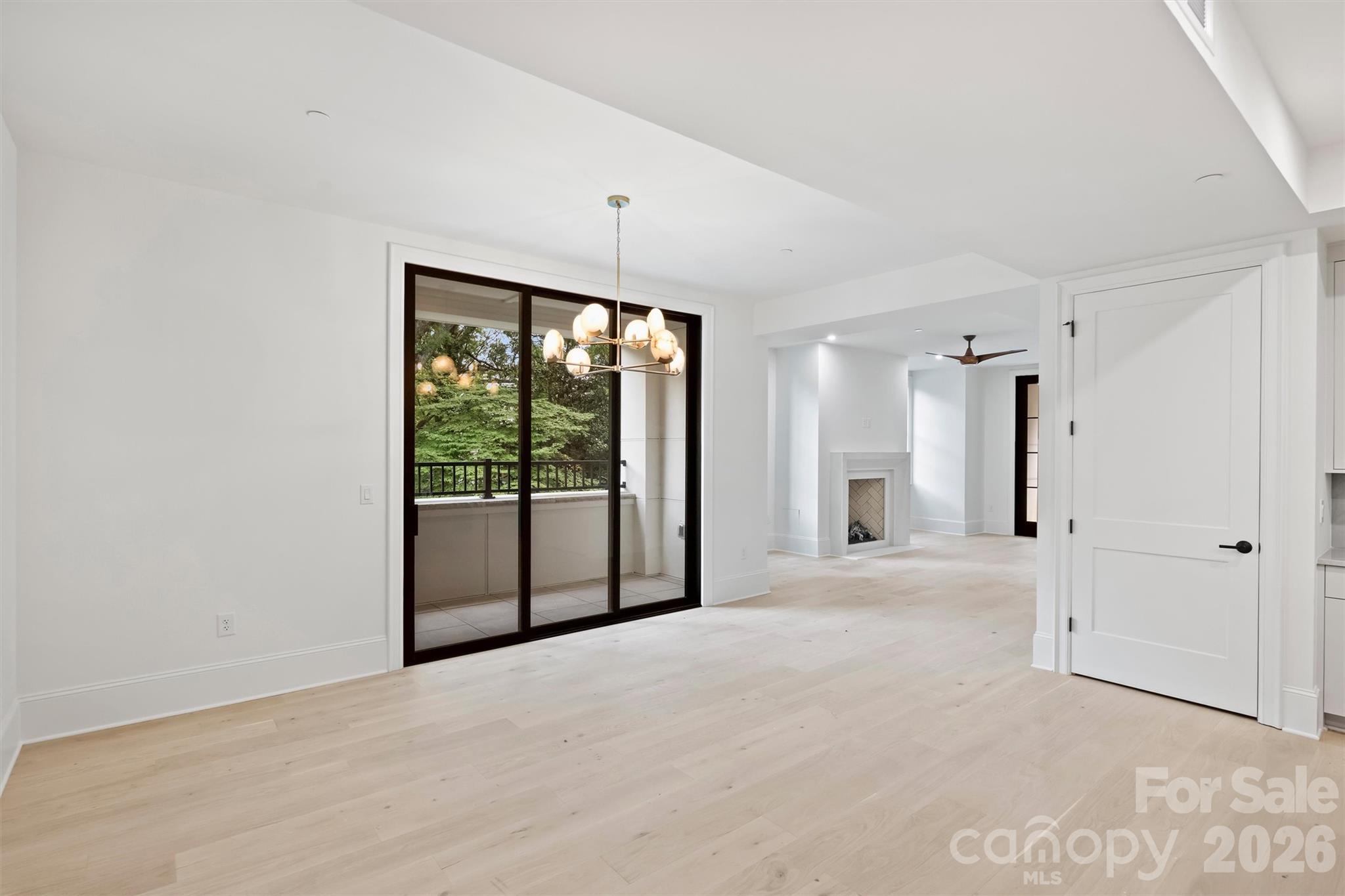 Condominium at 409 Queens Road, Charlotte, photo 13 of 48