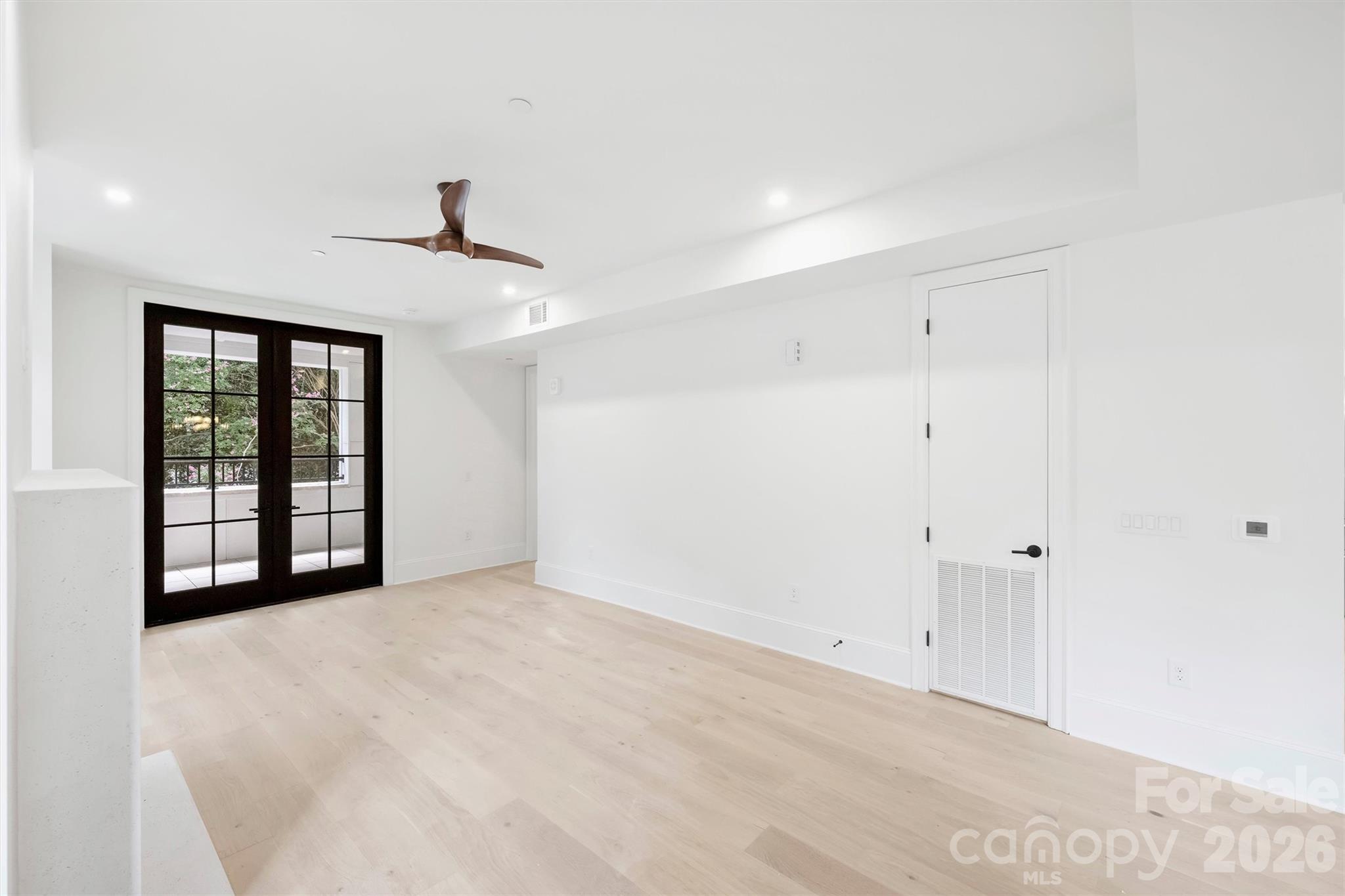 Condominium at 409 Queens Road, Charlotte, photo 21 of 48