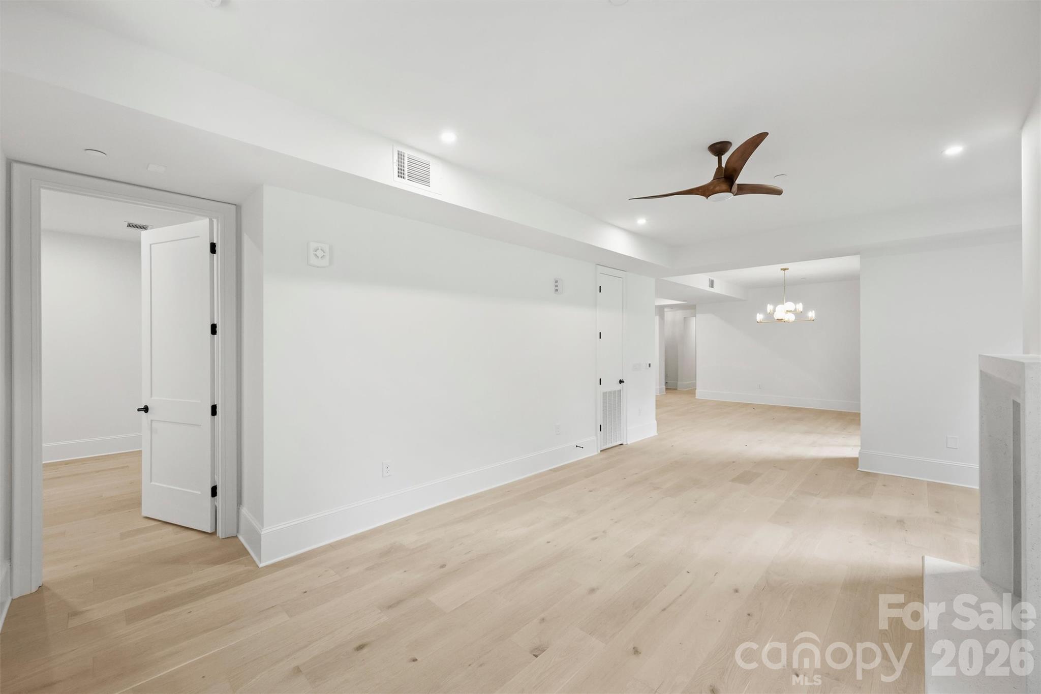 Condominium at 409 Queens Road, Charlotte, photo 22 of 48
