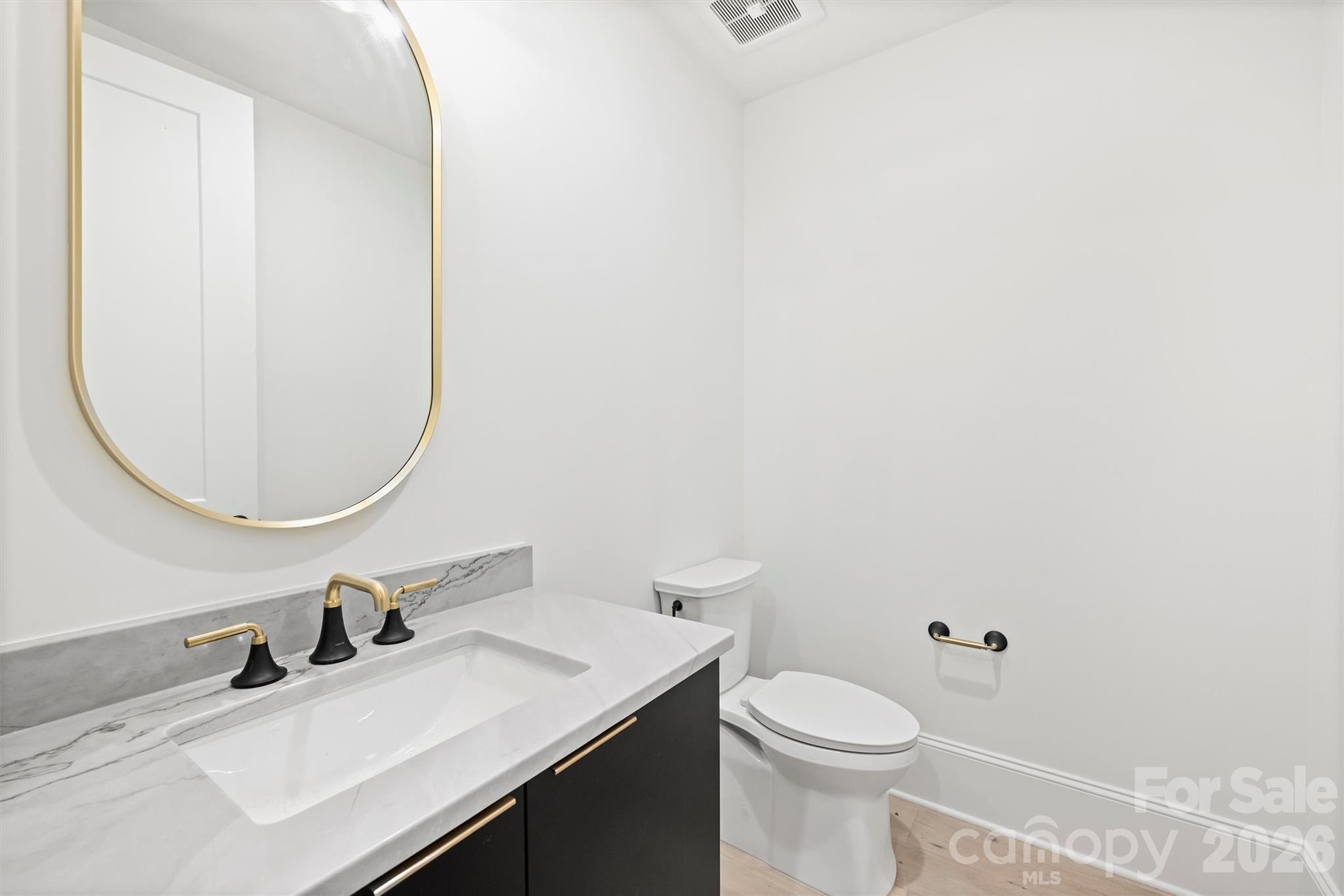 Condominium at 409 Queens Road, Charlotte, photo 40 of 48