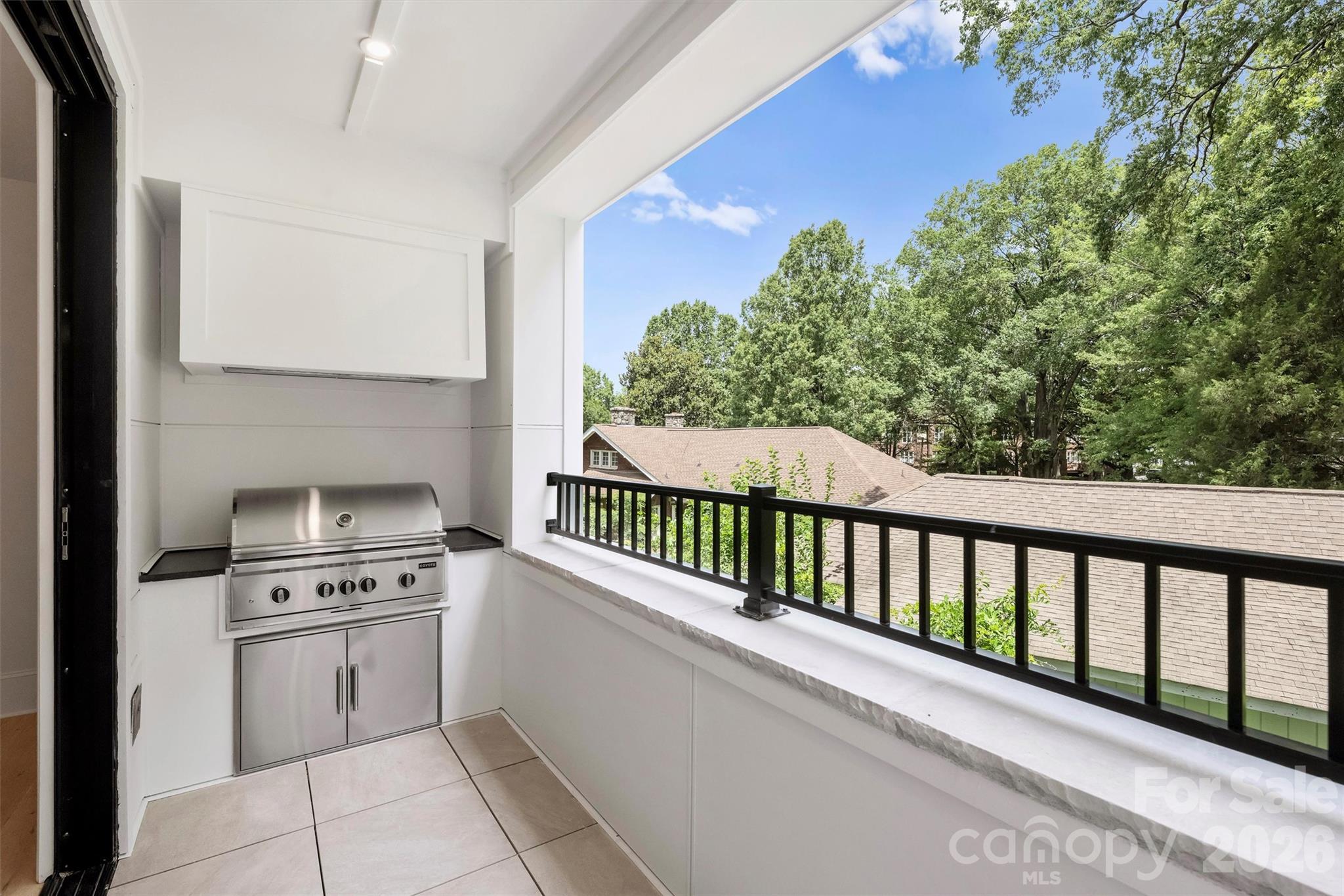Condominium at 409 Queens Road, Charlotte, photo 43 of 48