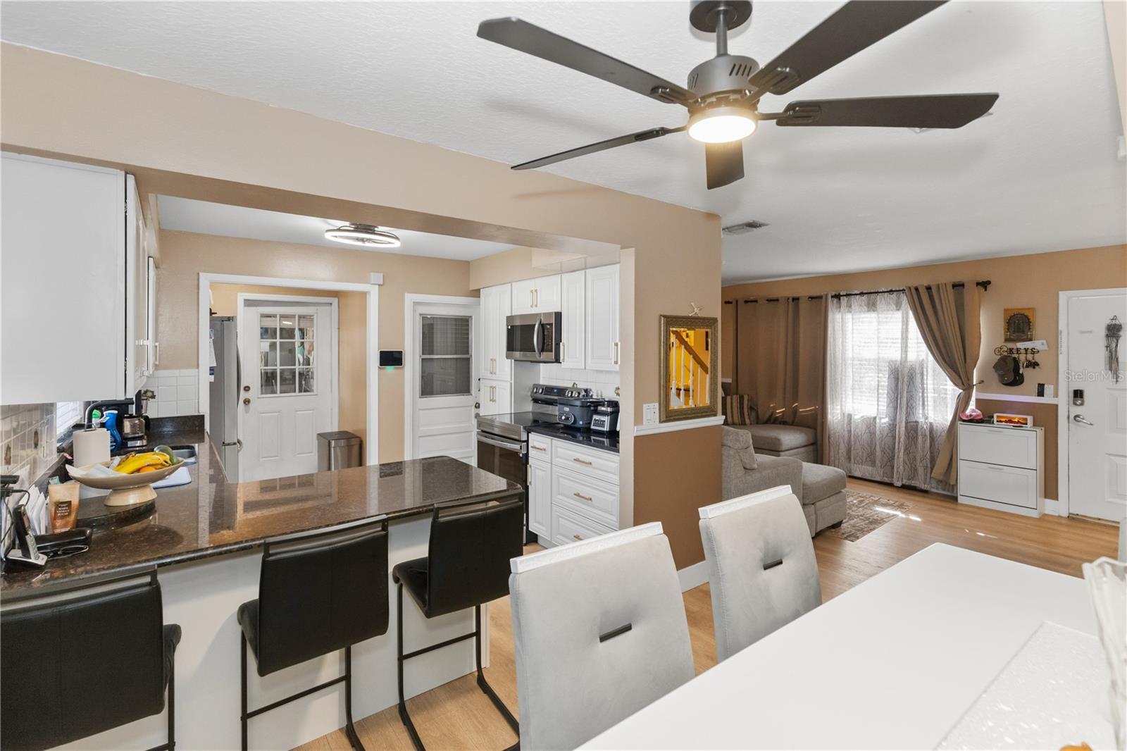 Single Family Residence at 6711 RALSTON BEACH CIR, TAMPA, photo 9 of 62