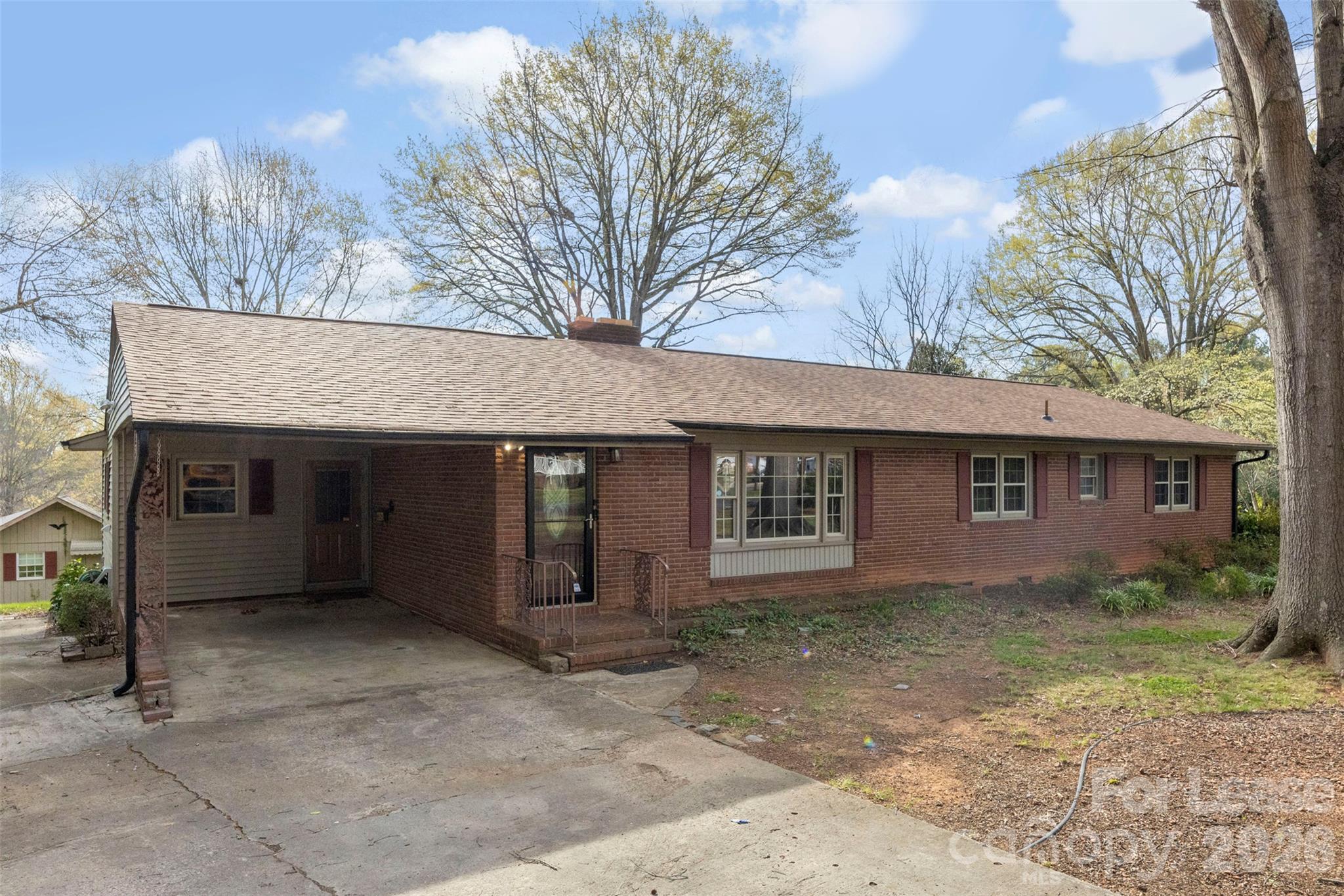 Single Family Residence at 420 Downey Place, Gastonia, photo 2 of 26