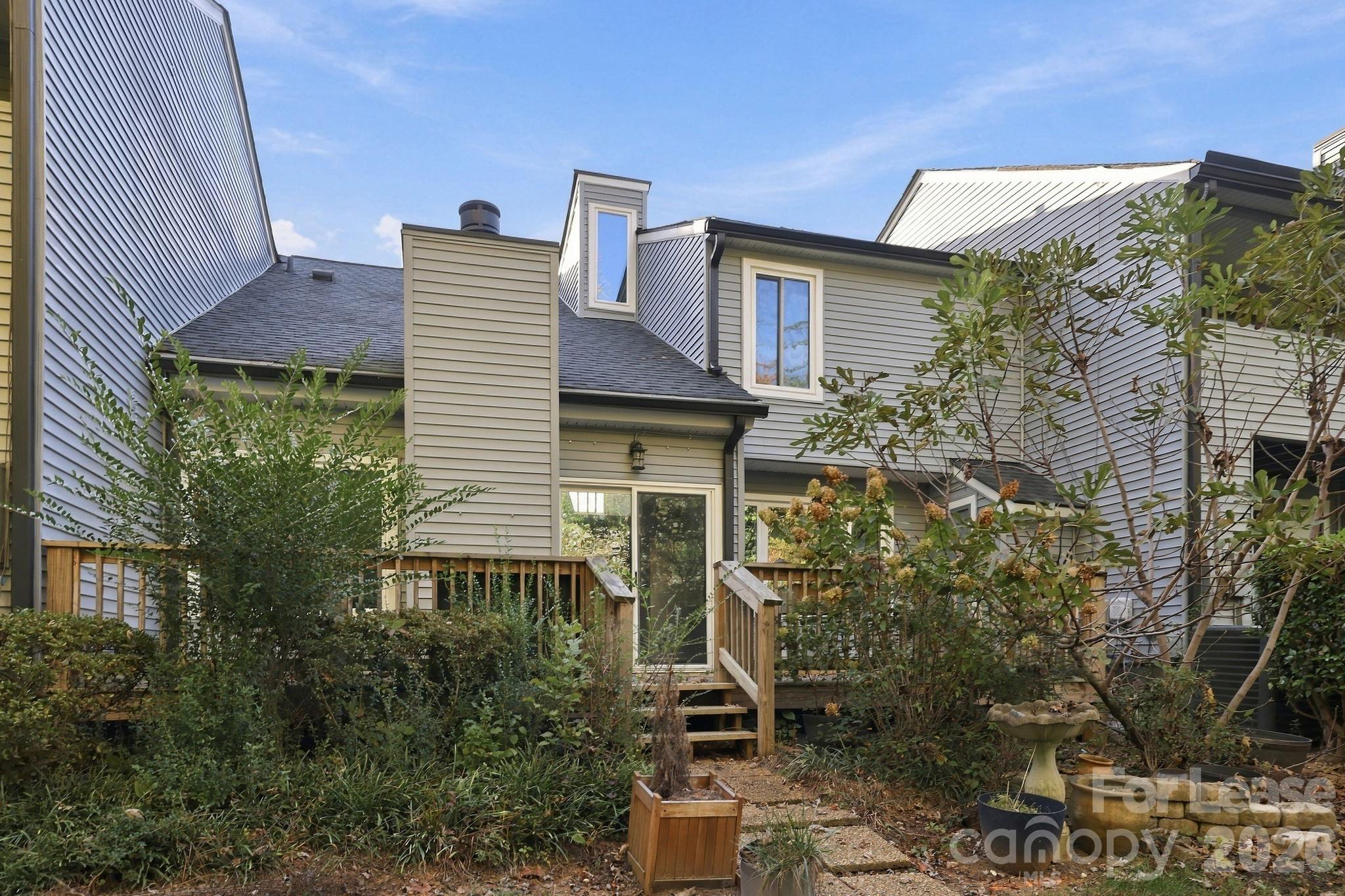 Townhouse at 6610 Point Comfort Lane, Charlotte, photo 11 of 37