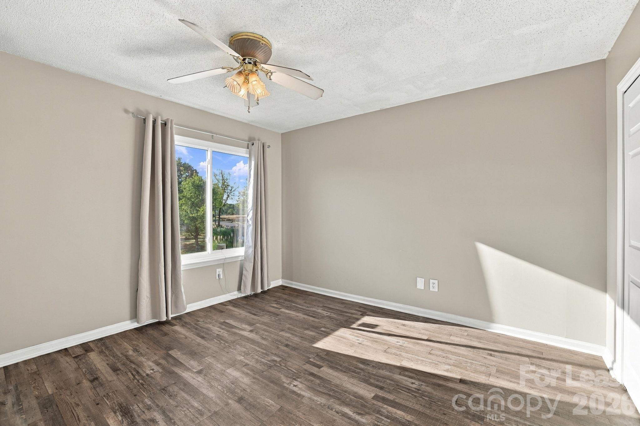 Townhouse at 6610 Point Comfort Lane, Charlotte, photo 17 of 37