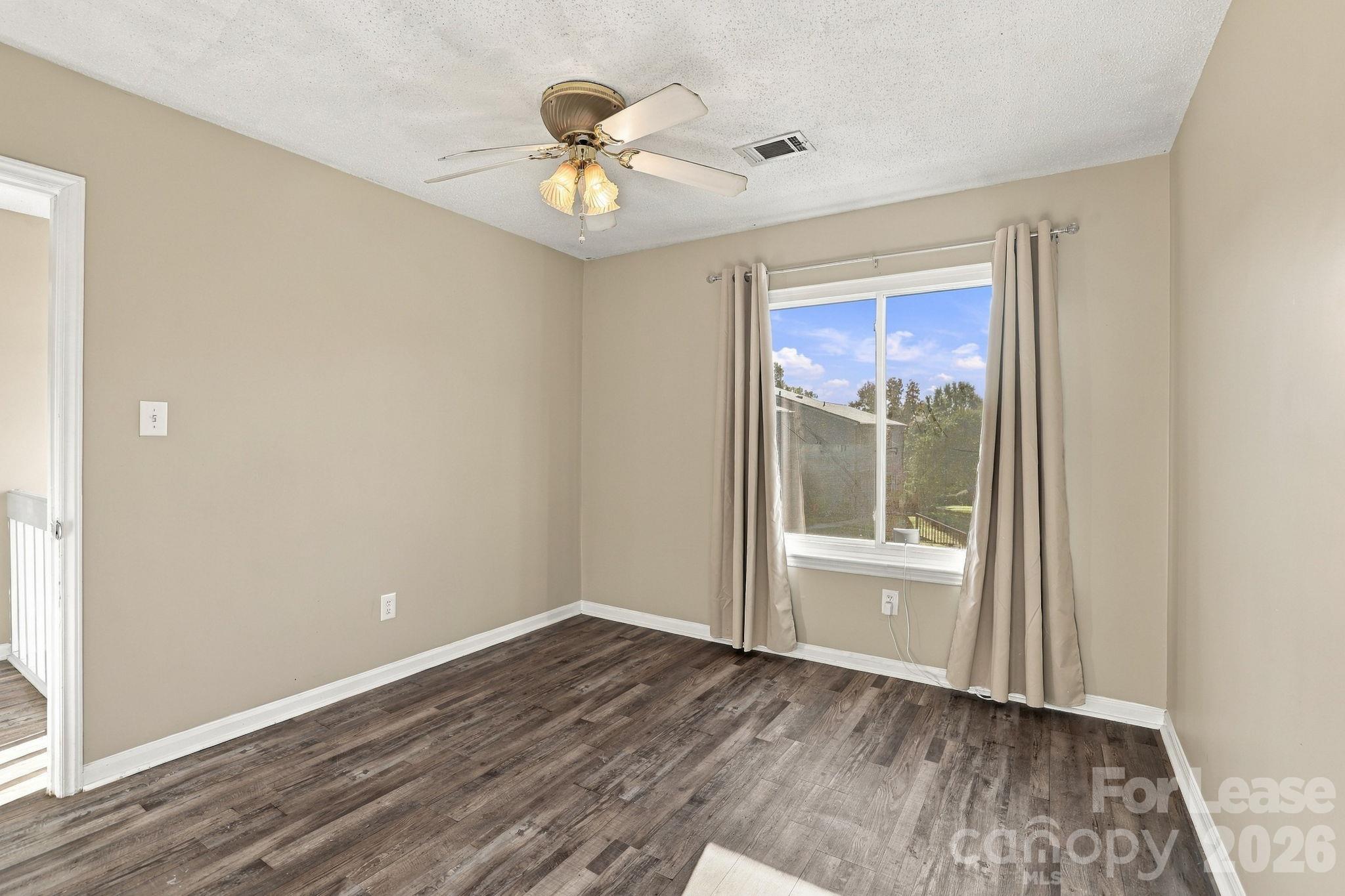 Townhouse at 6610 Point Comfort Lane, Charlotte, photo 18 of 37