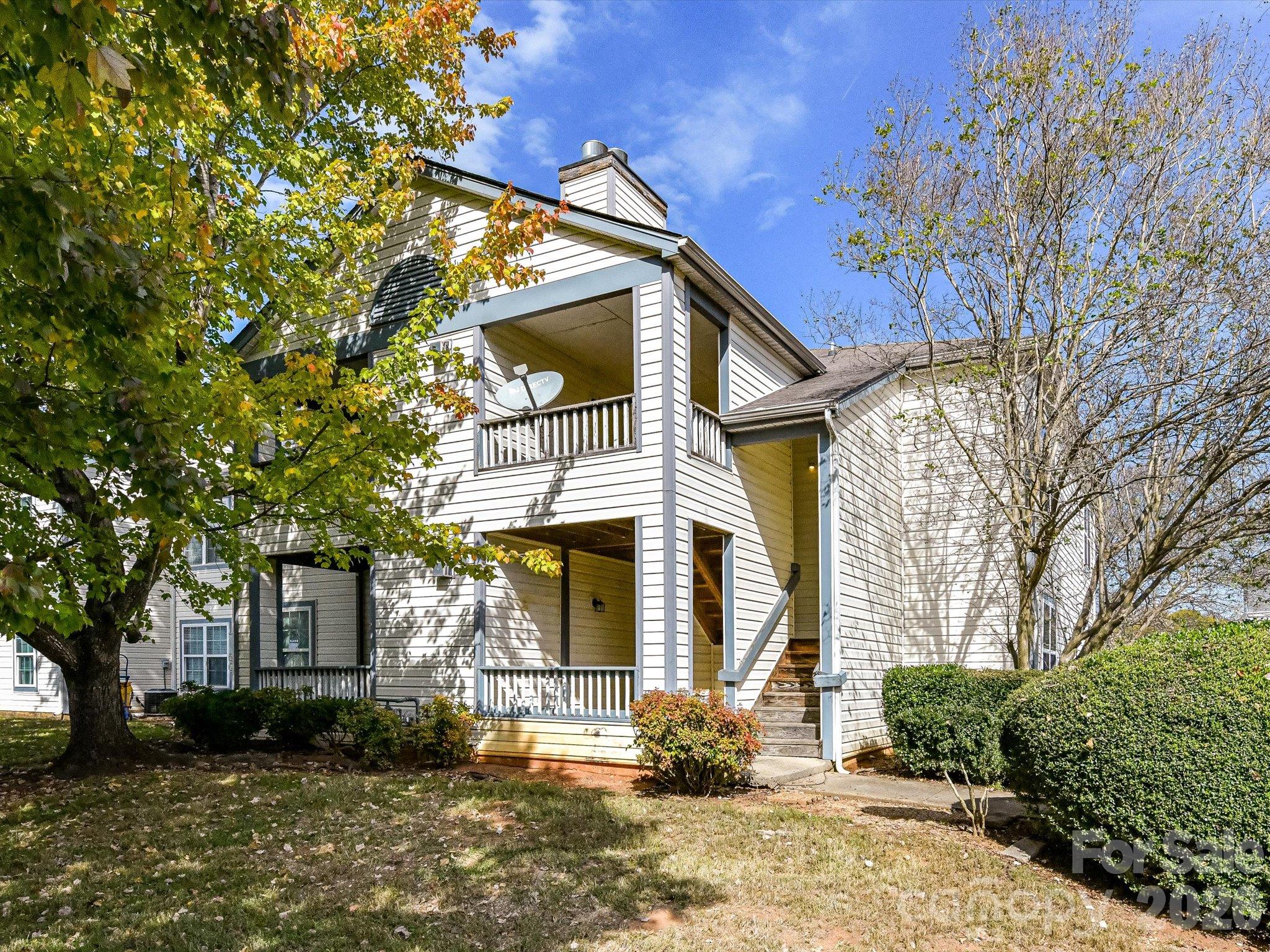 Condominium at 8020 Tremaine Court, Charlotte, photo 3 of 30