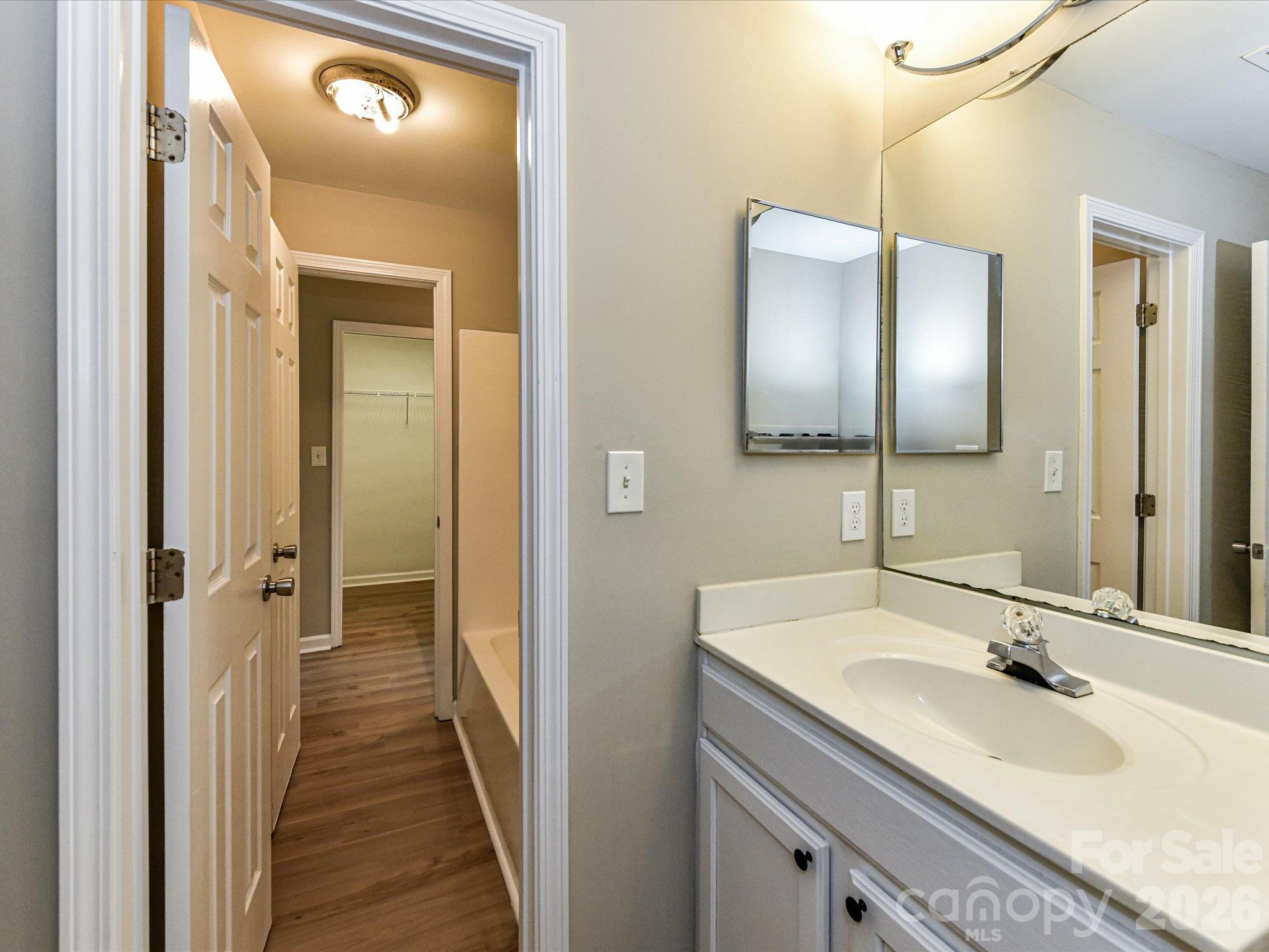 Jack & Jill Bath - 8020 Tremaine Court, Charlotte
