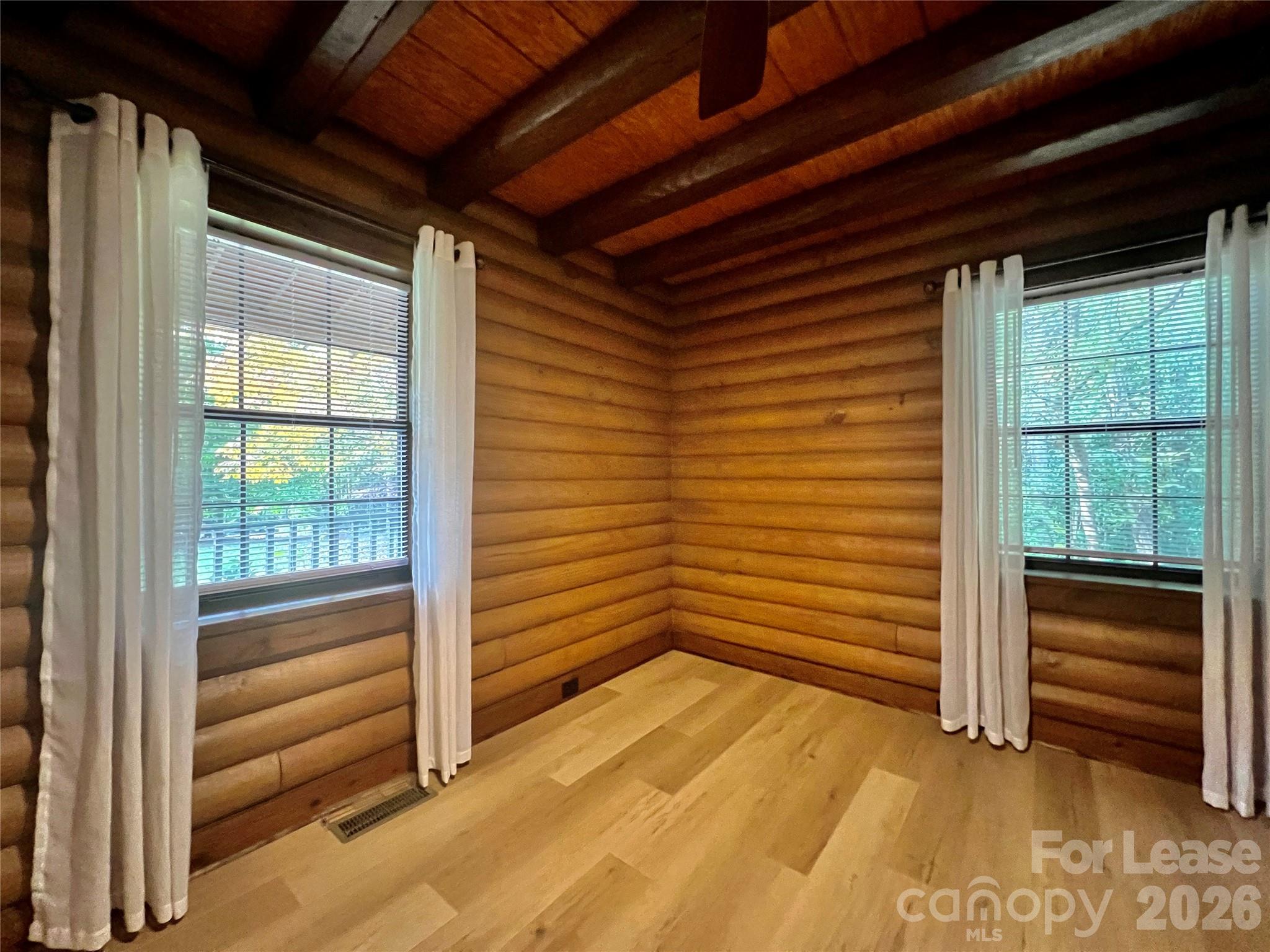 Single Family Residence at 6808 Linda Lake Drive, Charlotte, photo 12 of 29