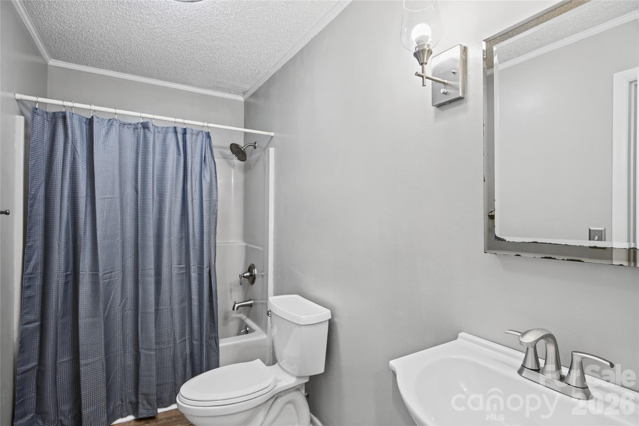Upstairs full bathroom - 85 Wildflower Lane, Waynesville