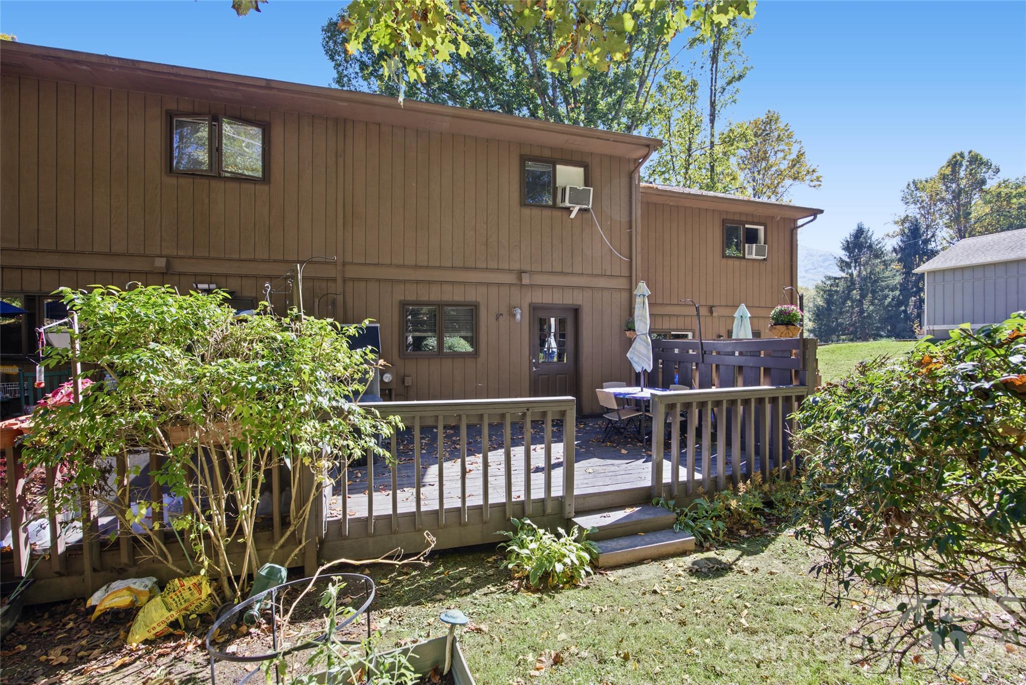 Townhouse at 85 Wildflower Lane, Waynesville, photo 19 of 21